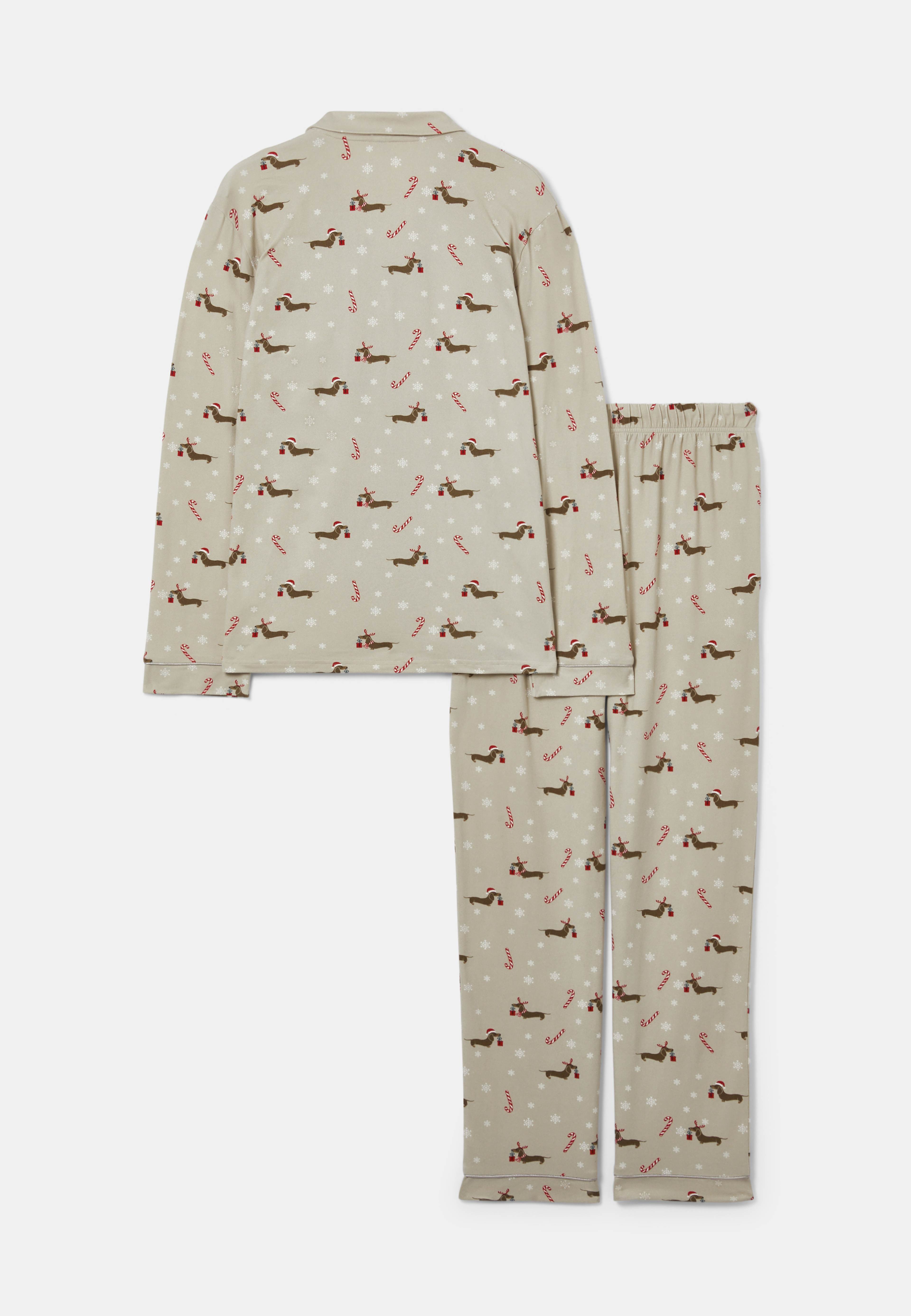 Julpyjamas HOLLY, från Å WOMAN, i färgen Dachshund. Klicka för att öppna bilden i stort format