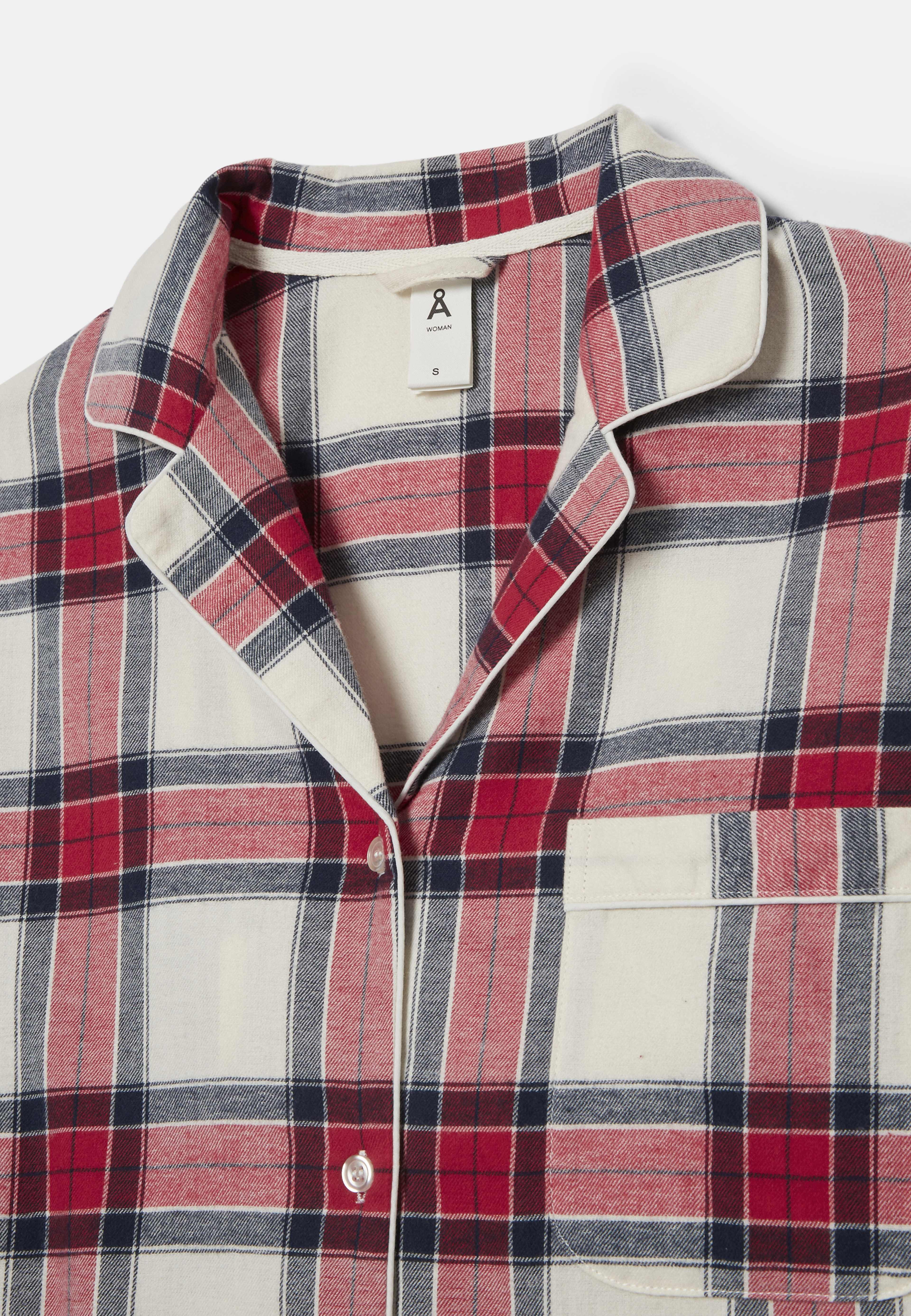 Flanellpyjamas unisex, från Å WOMAN, i färgen Check. Klicka för att öppna bilden i stort format