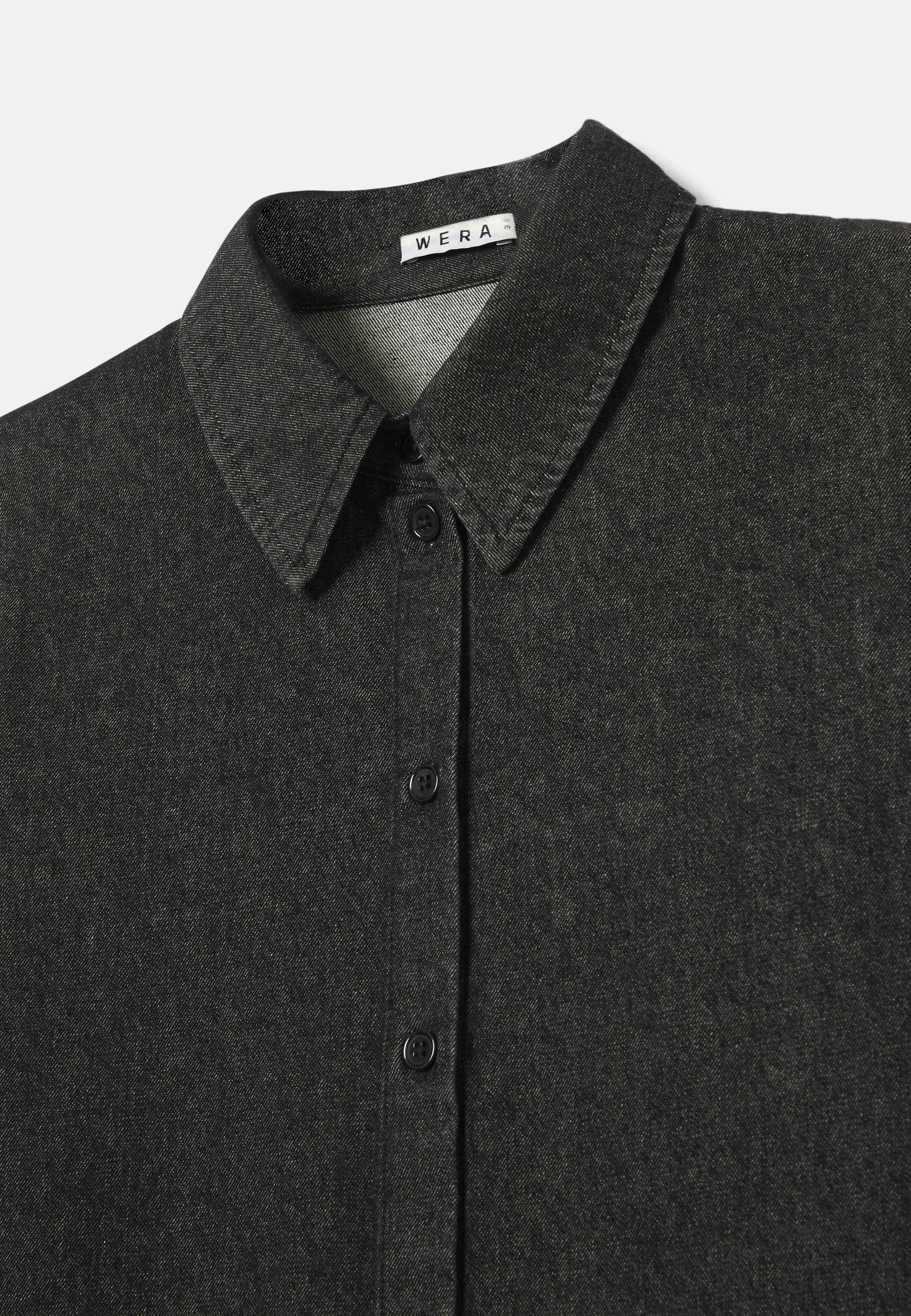 Jeansblus HALO, från Wera, i färgen Black. Klicka för att öppna bilden i stort format