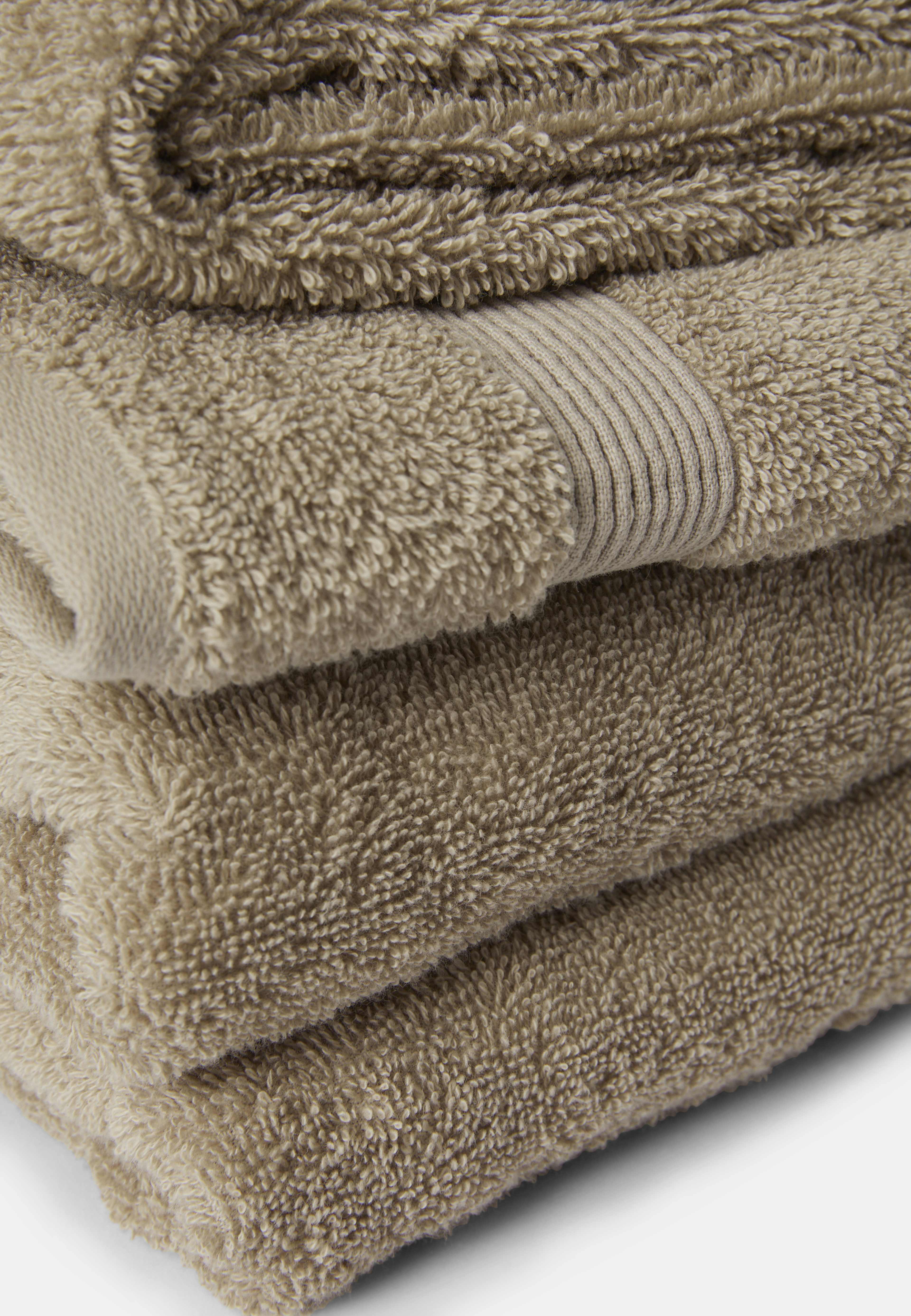 Hotellhandduk, 4-pack, från Åhléns Home, i färgen Beige.