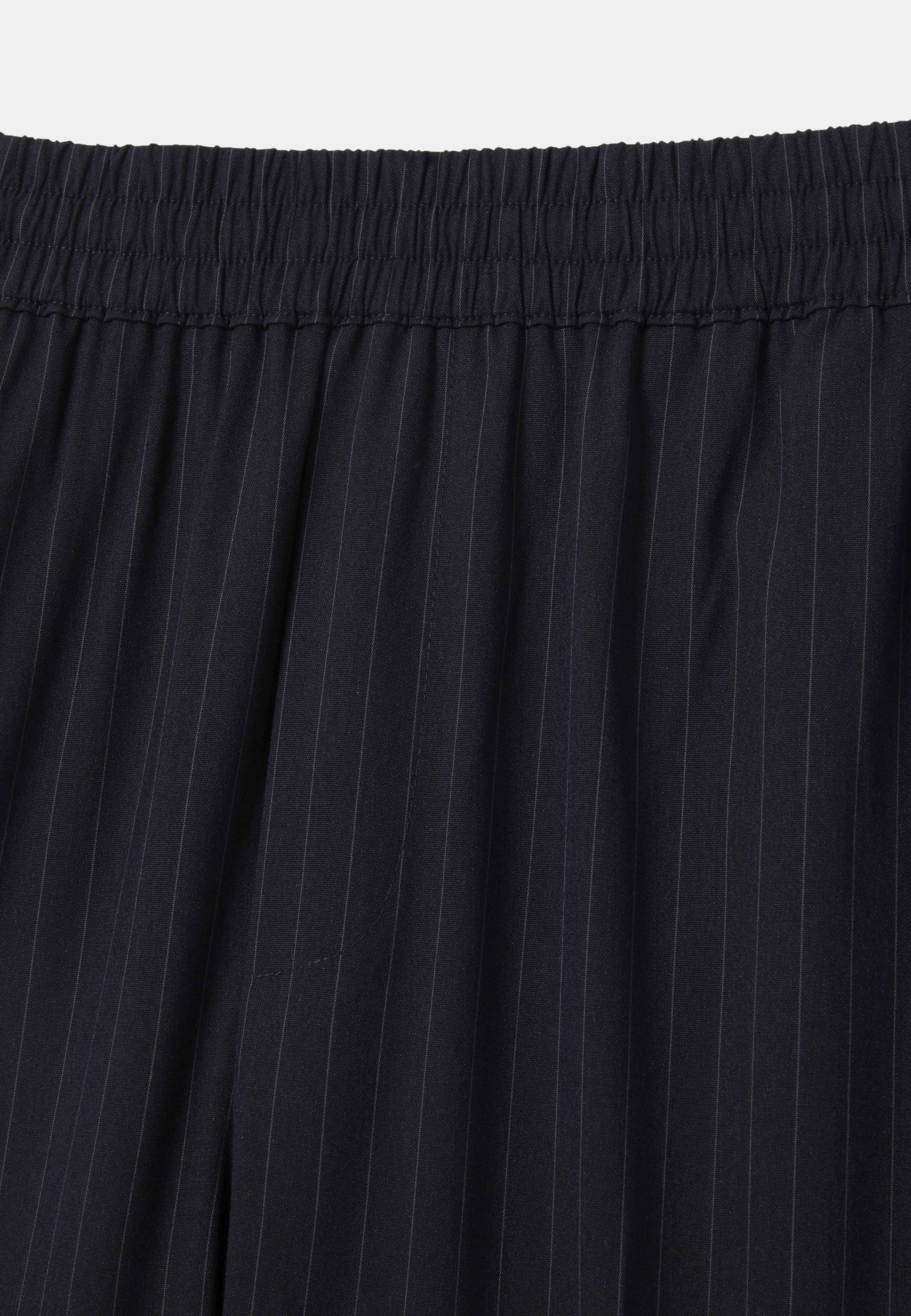 Pull on-byxor BROR, från NORVIE, i färgen Navy Stripe. Klicka för att öppna bilden i stort format