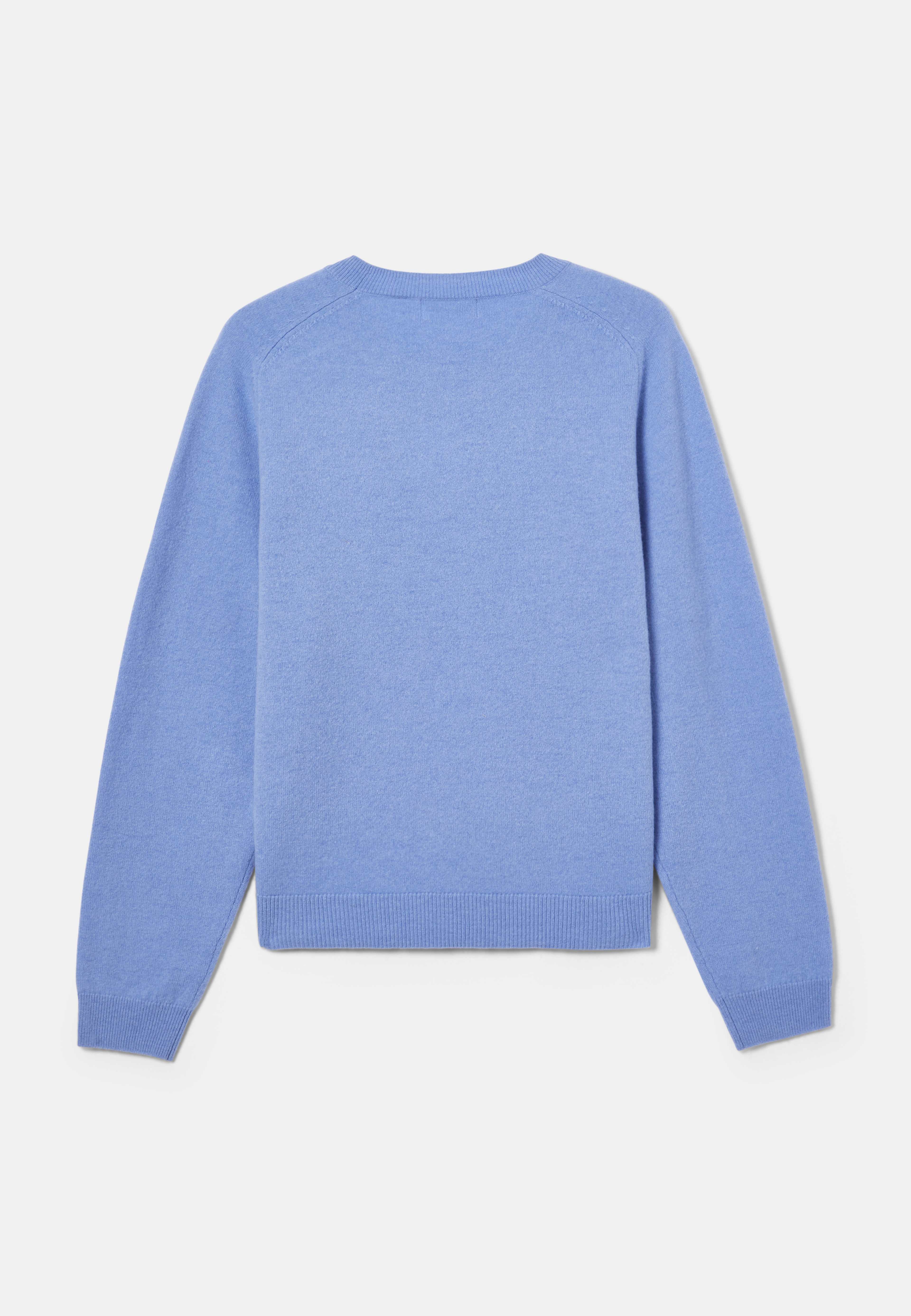 Stickad ulltröja EBBA, från Carin Wester, i färgen Mid Blue. Klicka för att öppna bilden i stort format