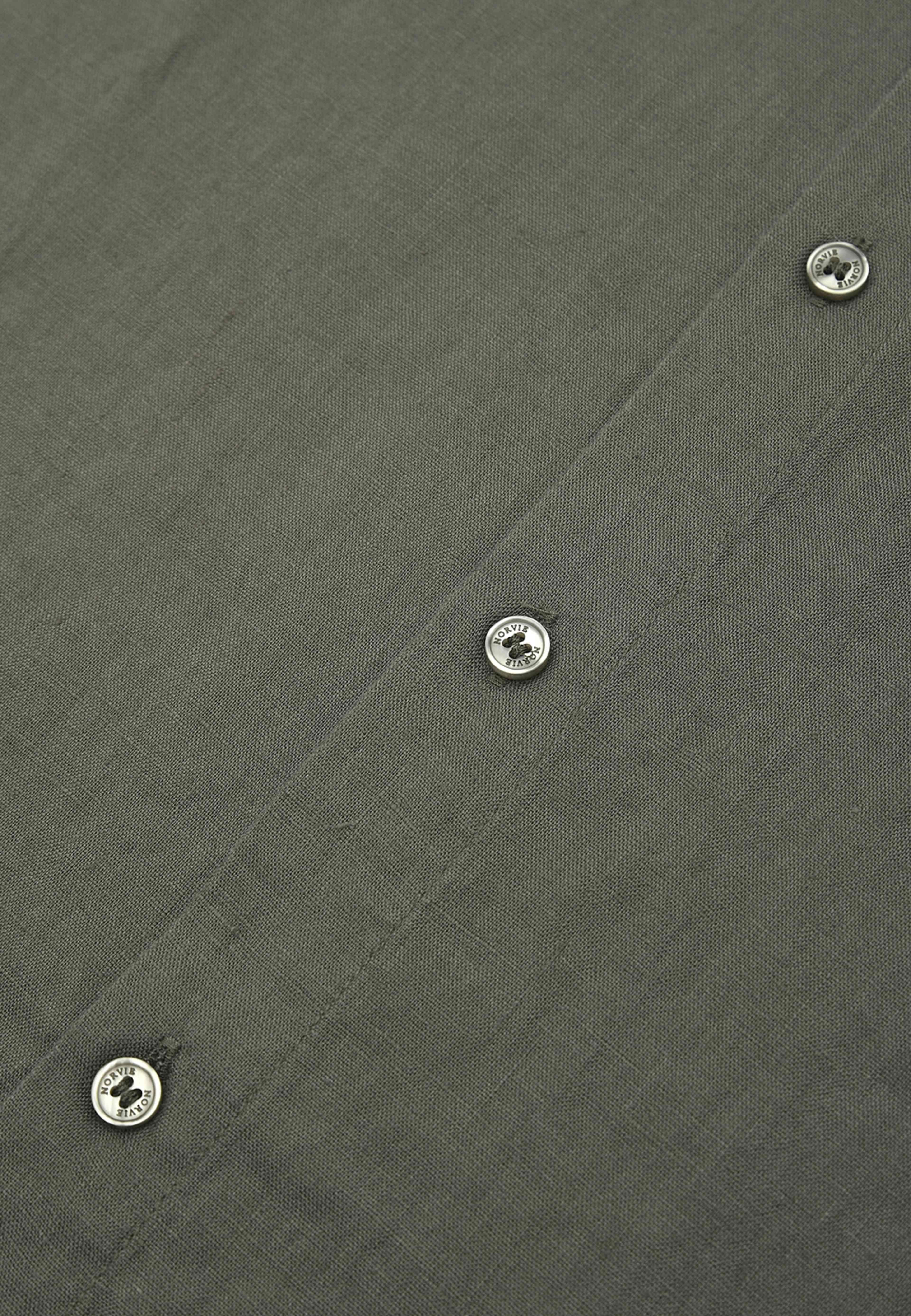 Kortärmad linneskjorta GUNNAR, från NORVIE, i färgen Green. Klicka för att öppna bilden i stort format