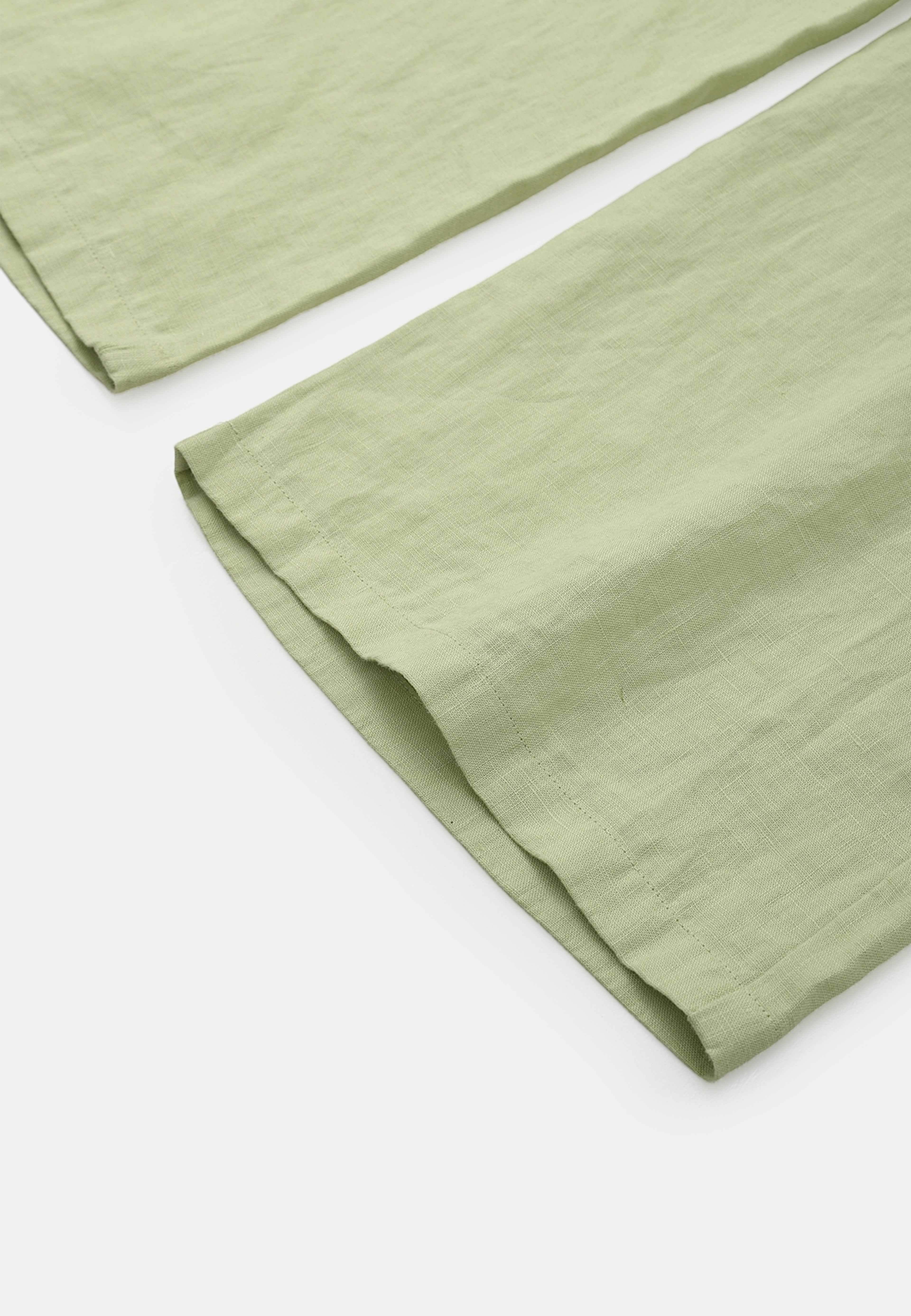 Linnebyxor DAPHNE, från Wera, i färgen Light Green. Klicka för att öppna bilden i stort format