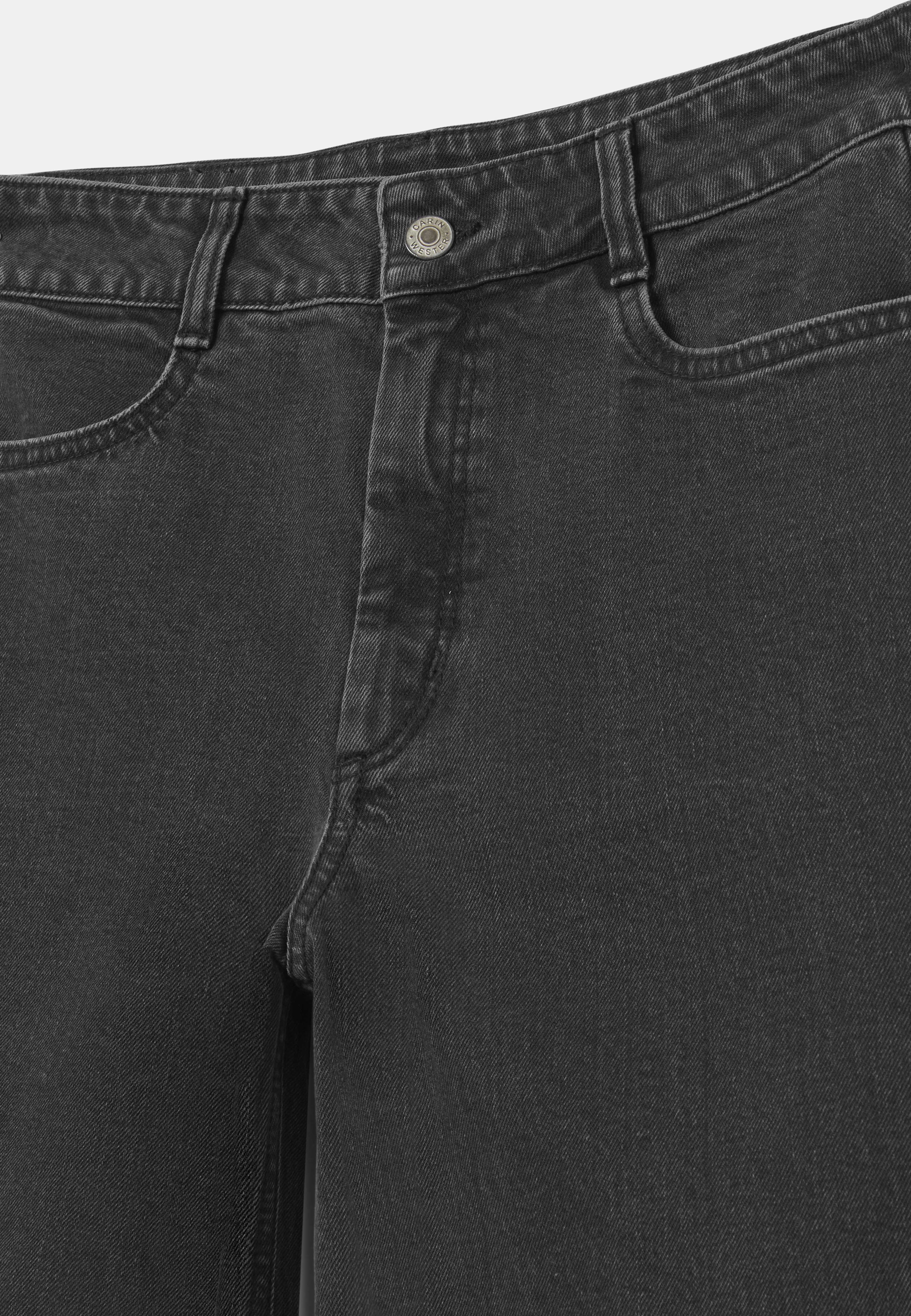 Vida jeans med hög midja IKA, från Carin Wester, i färgen Black Wash. Klicka för att öppna bilden i stort format