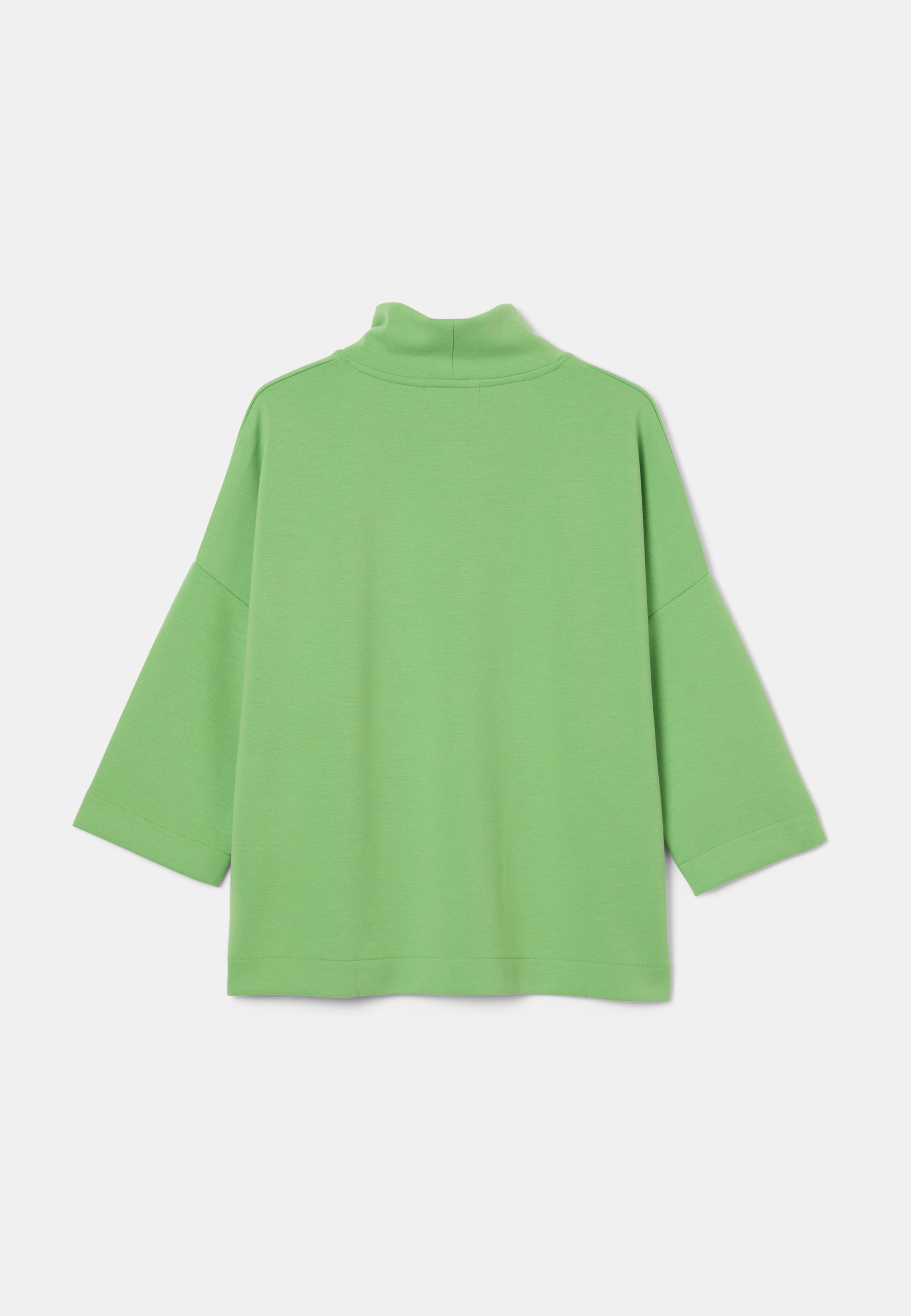 Tröja med ståkrage CYKLINA, från Carin Wester, i färgen Vibrant Green. Klicka för att öppna bilden i stort format