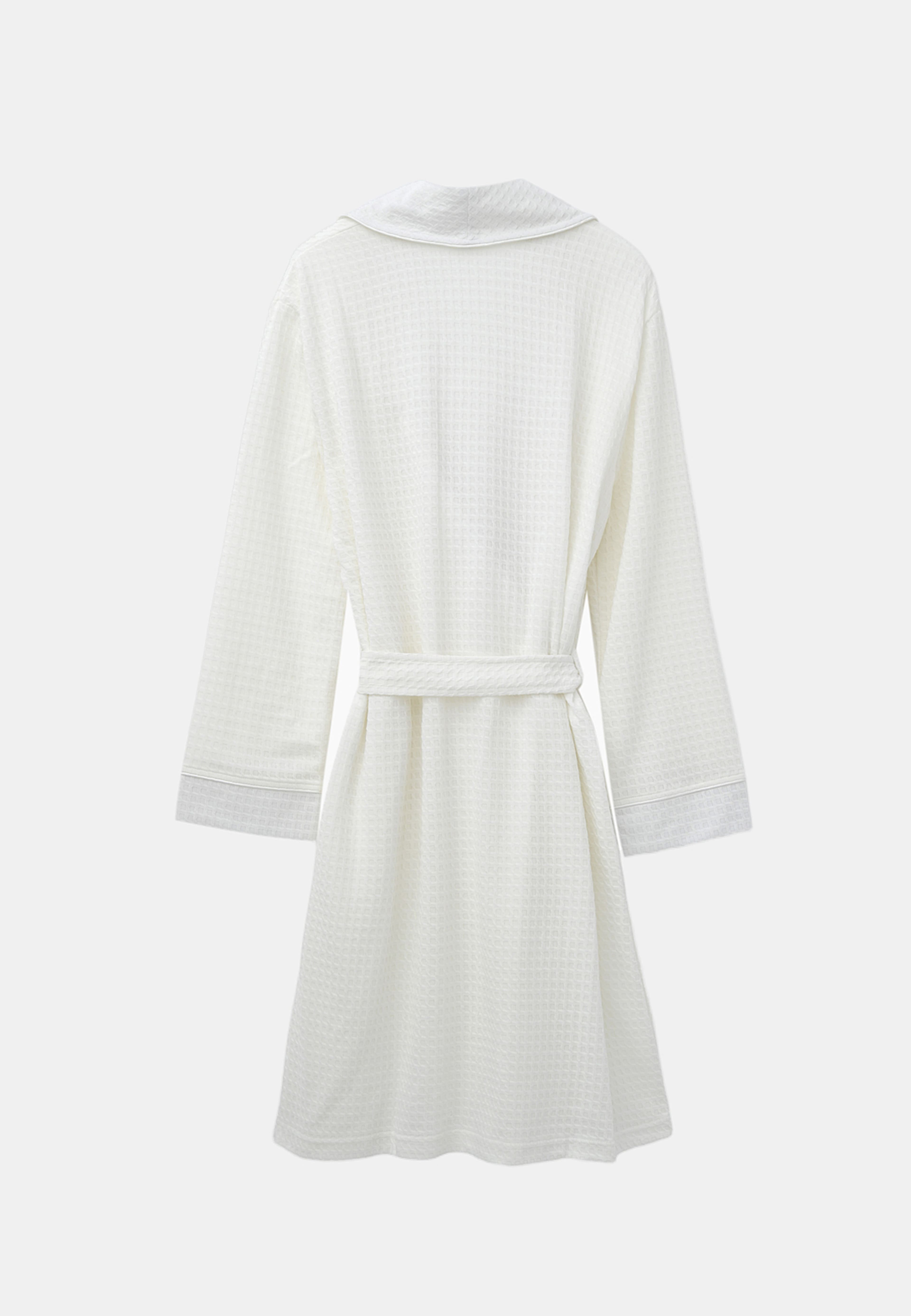 Våfflad morgonrock SELMA, från Å WOMAN, i färgen Off White. Klicka för att öppna bilden i stort format
