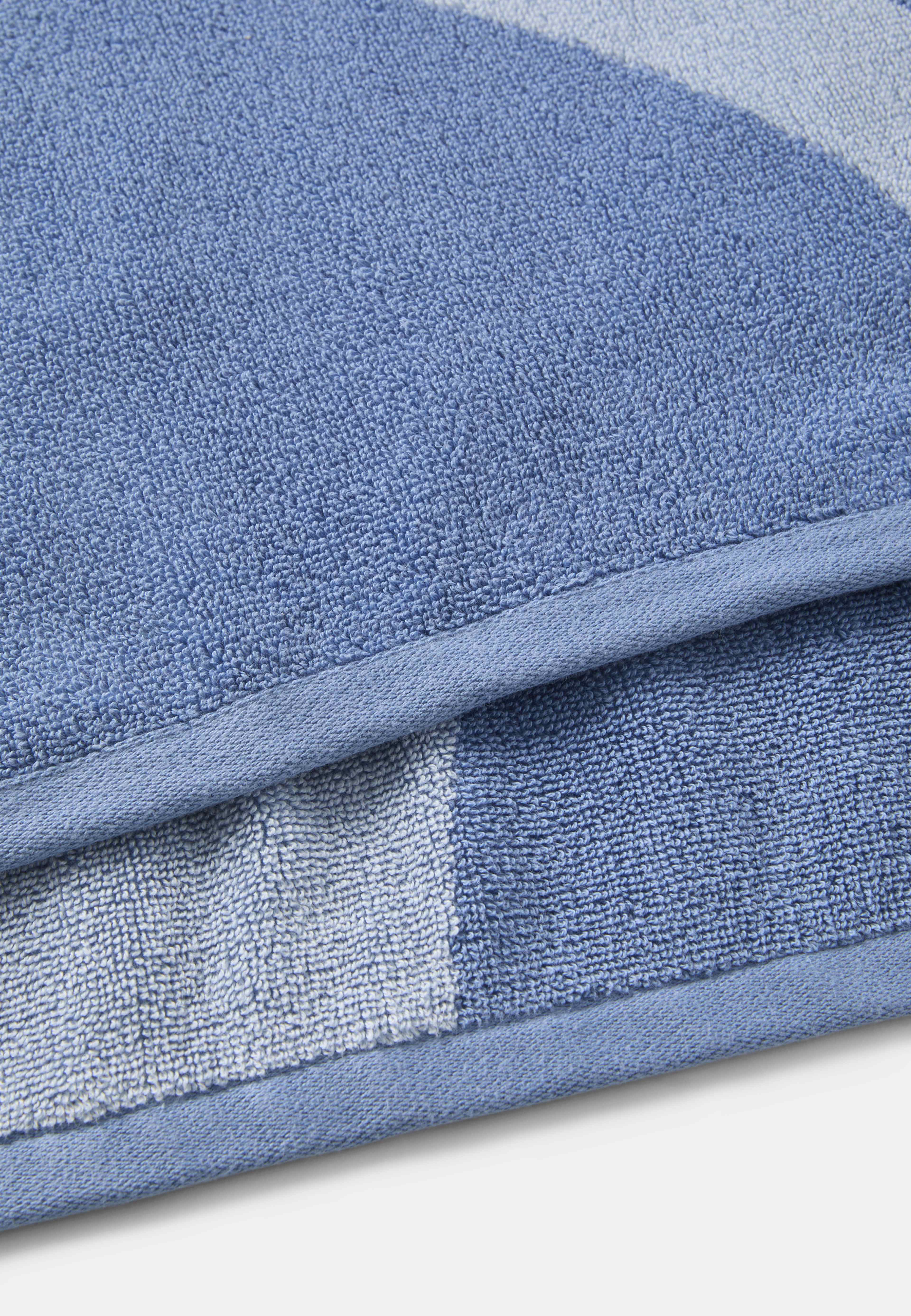 Handduk LOVA 70x140 cm, från Åhléns Home, i färgen Blue. Klicka för att öppna bilden i stort format