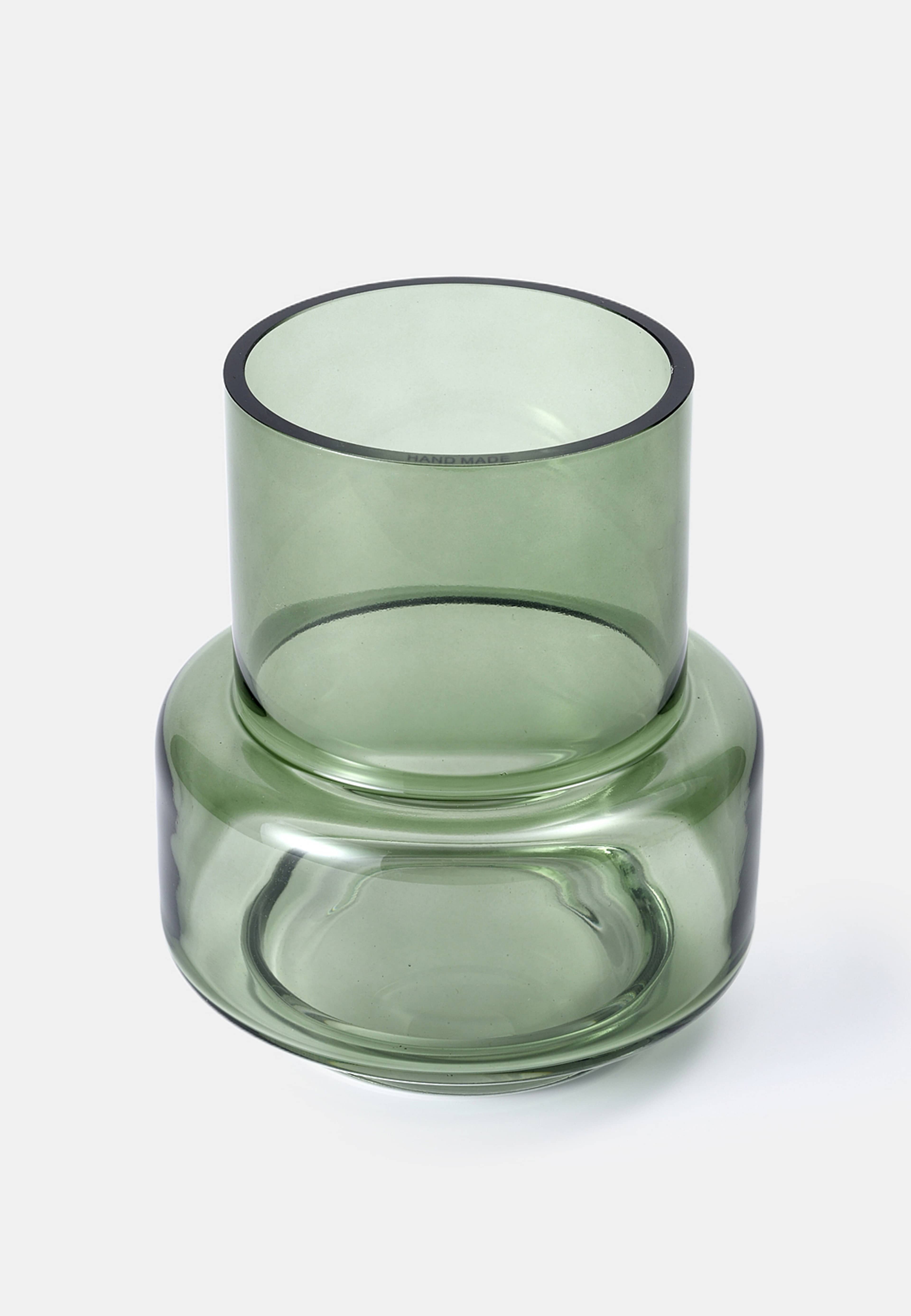 Minivas OLIVIA, från Åhléns Home, i färgen Green. Klicka för att öppna bilden i stort format