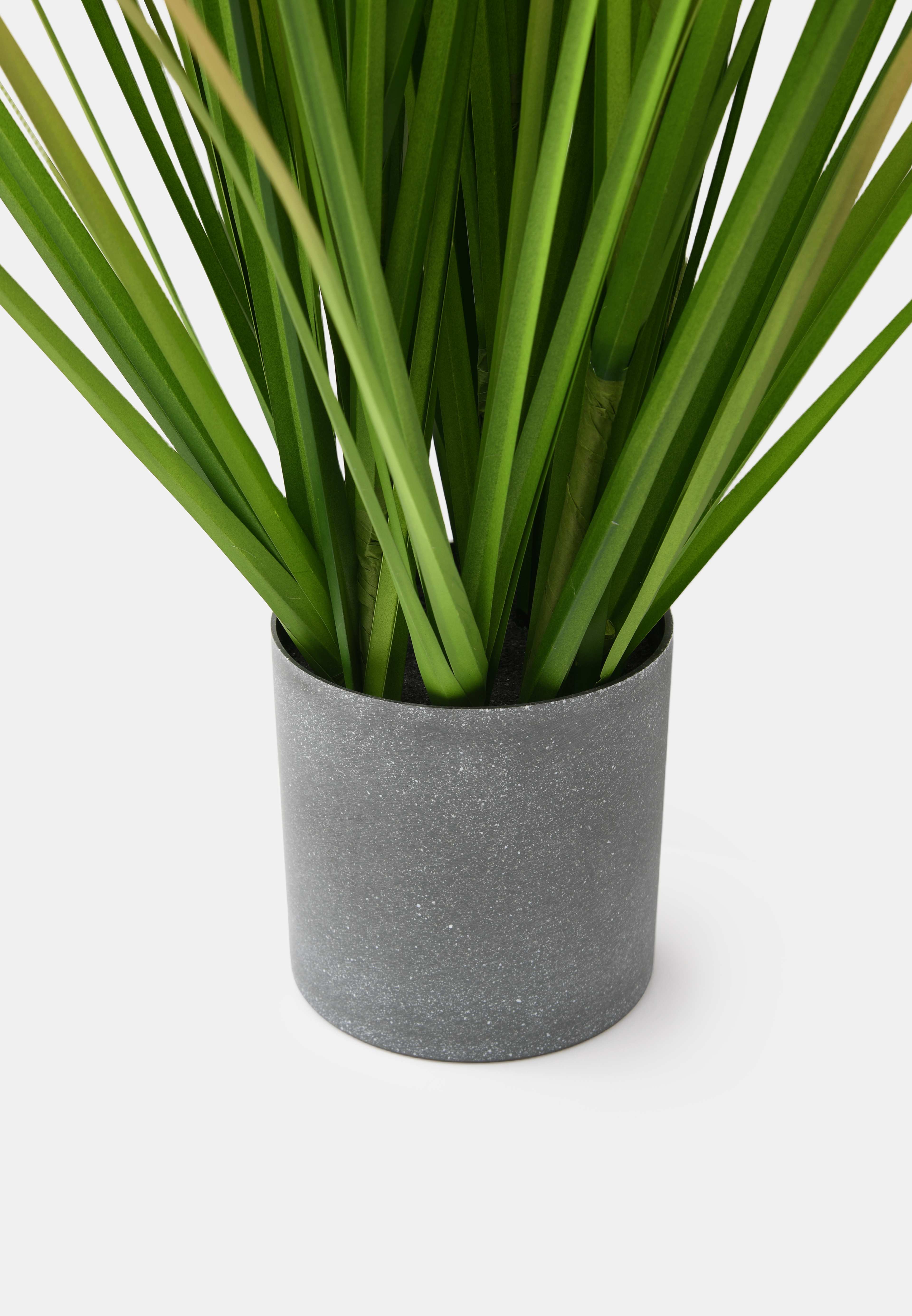 Konstväxt i kruka gräs, från Åhléns Home, i färgen Green. Klicka för att öppna bilden i stort format