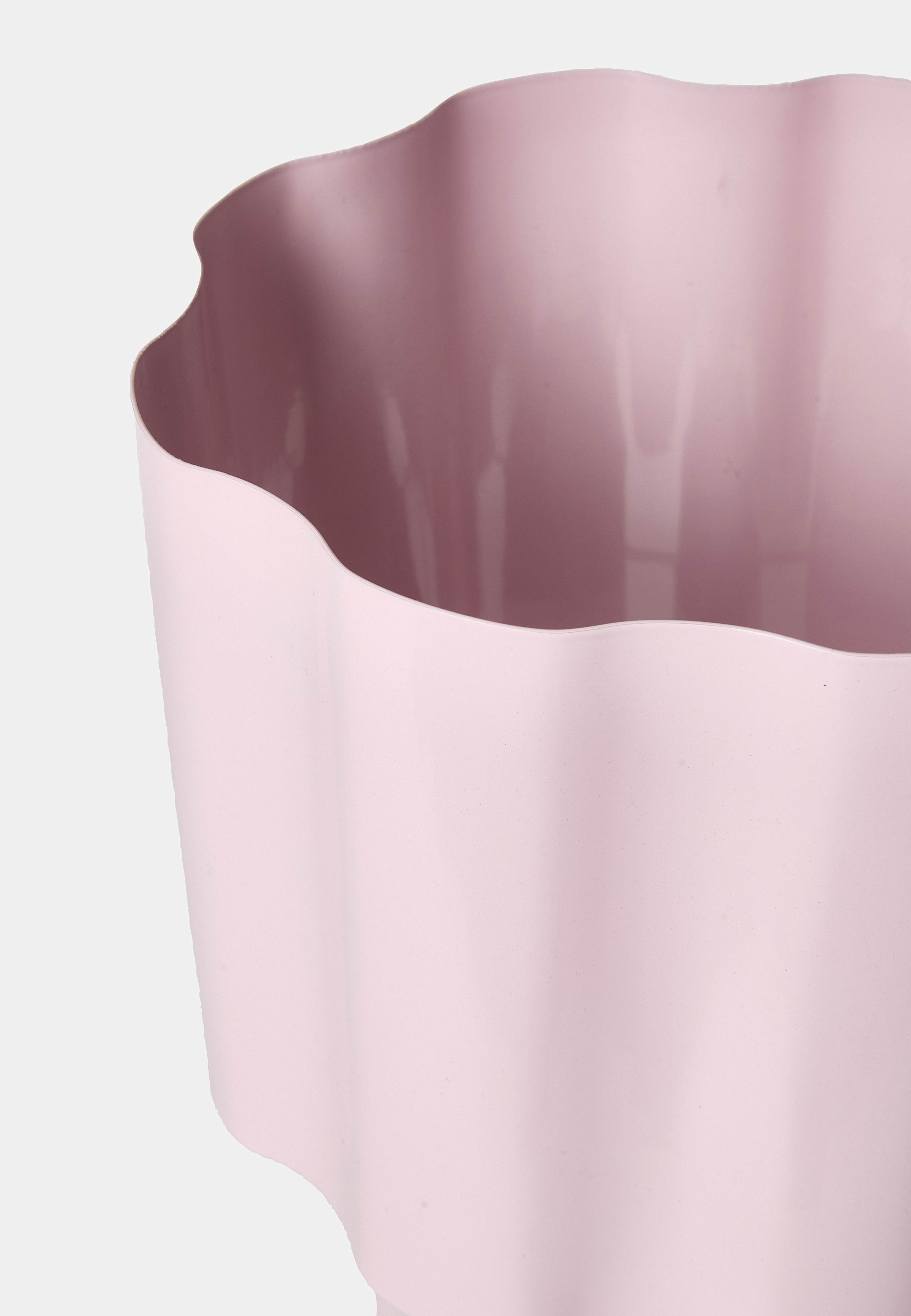 Bordslampa i metall WAVE, från Åhléns Home, i färgen Pink. Klicka för att öppna bilden i stort format