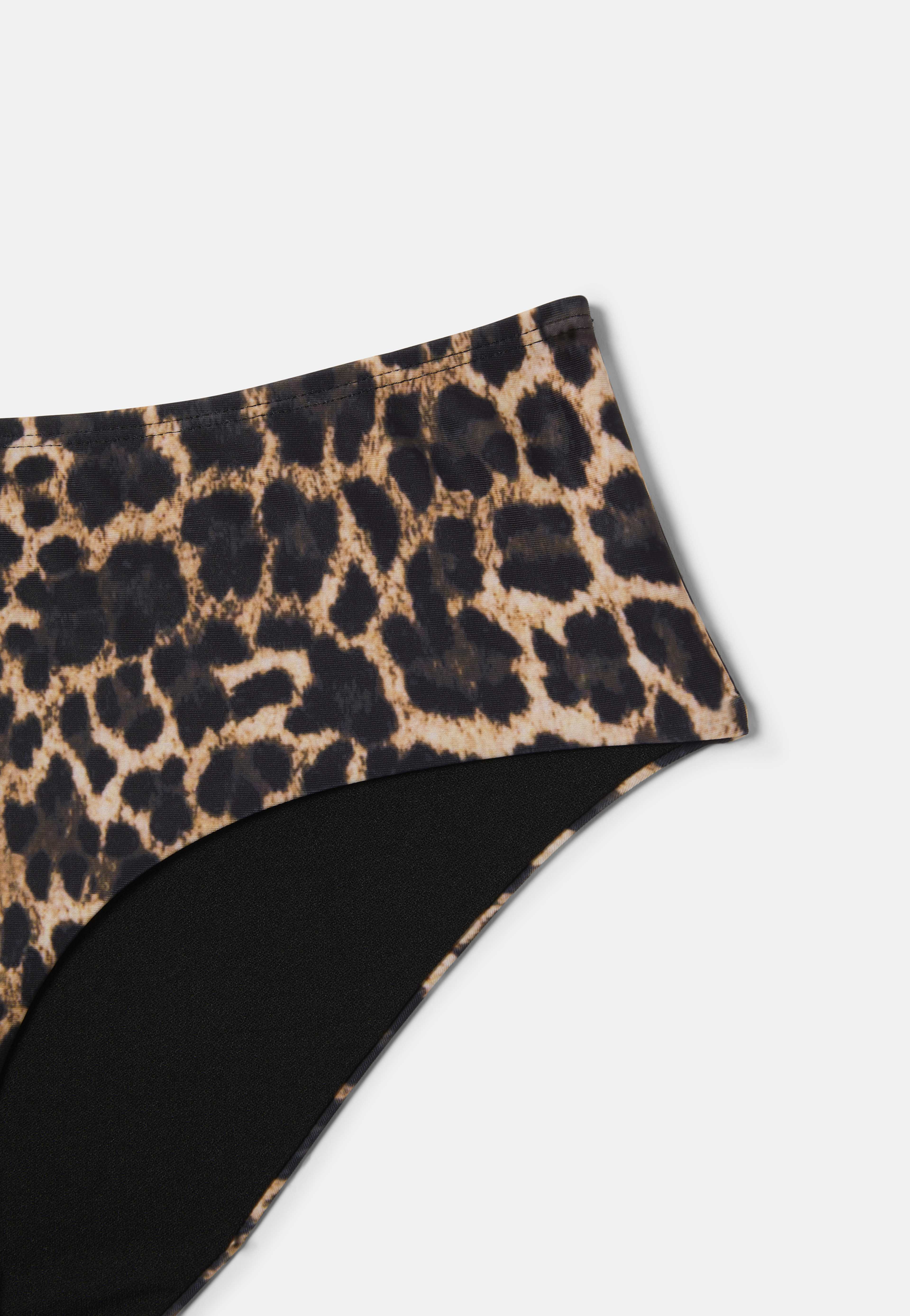 Bikinitrosa hipster NOIR, från Å WOMAN, i färgen Leo. Klicka för att öppna bilden i stort format