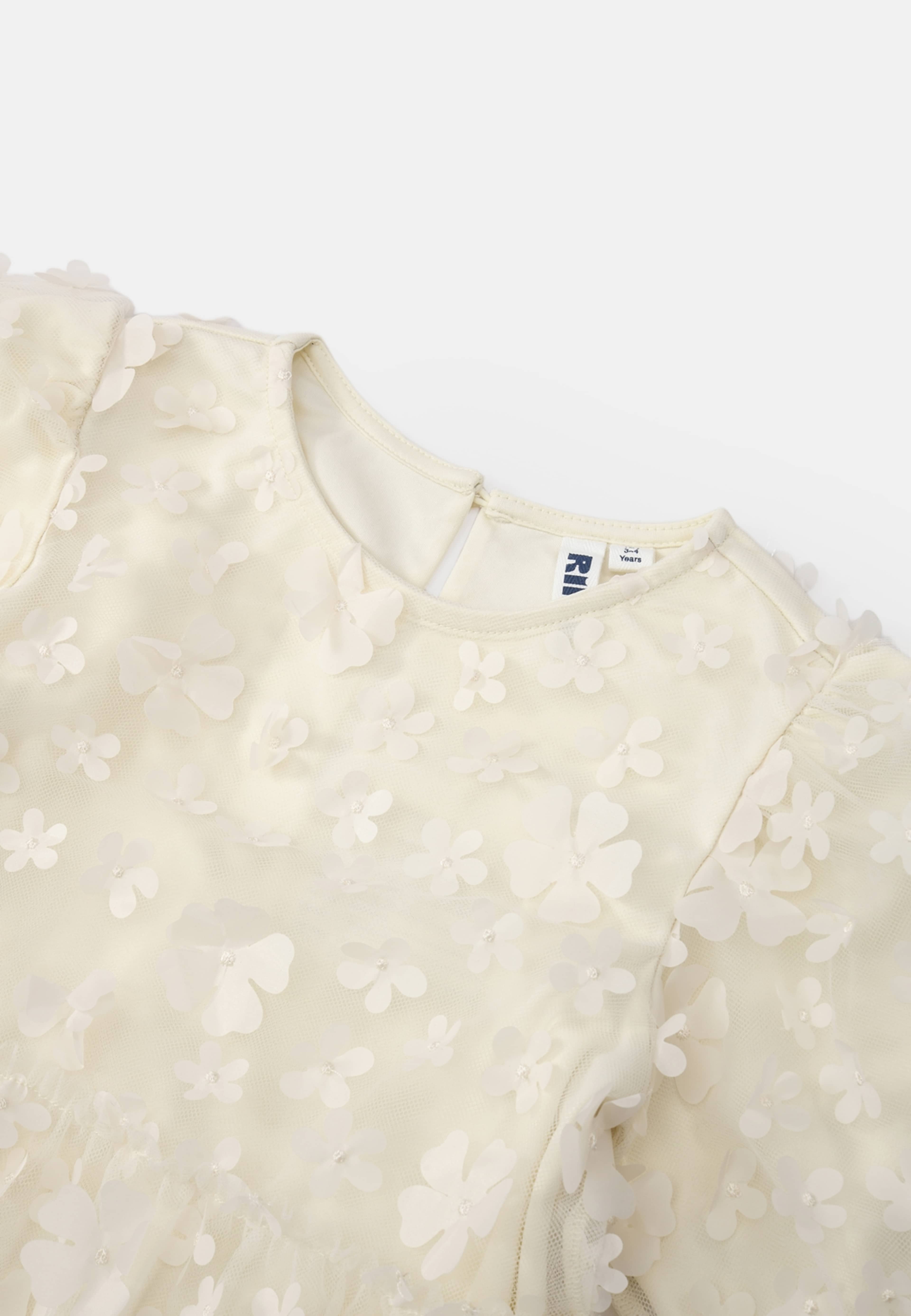 Klänning HALLE, från RIKIKI, i färgen White. Klicka för att öppna bilden i stort format