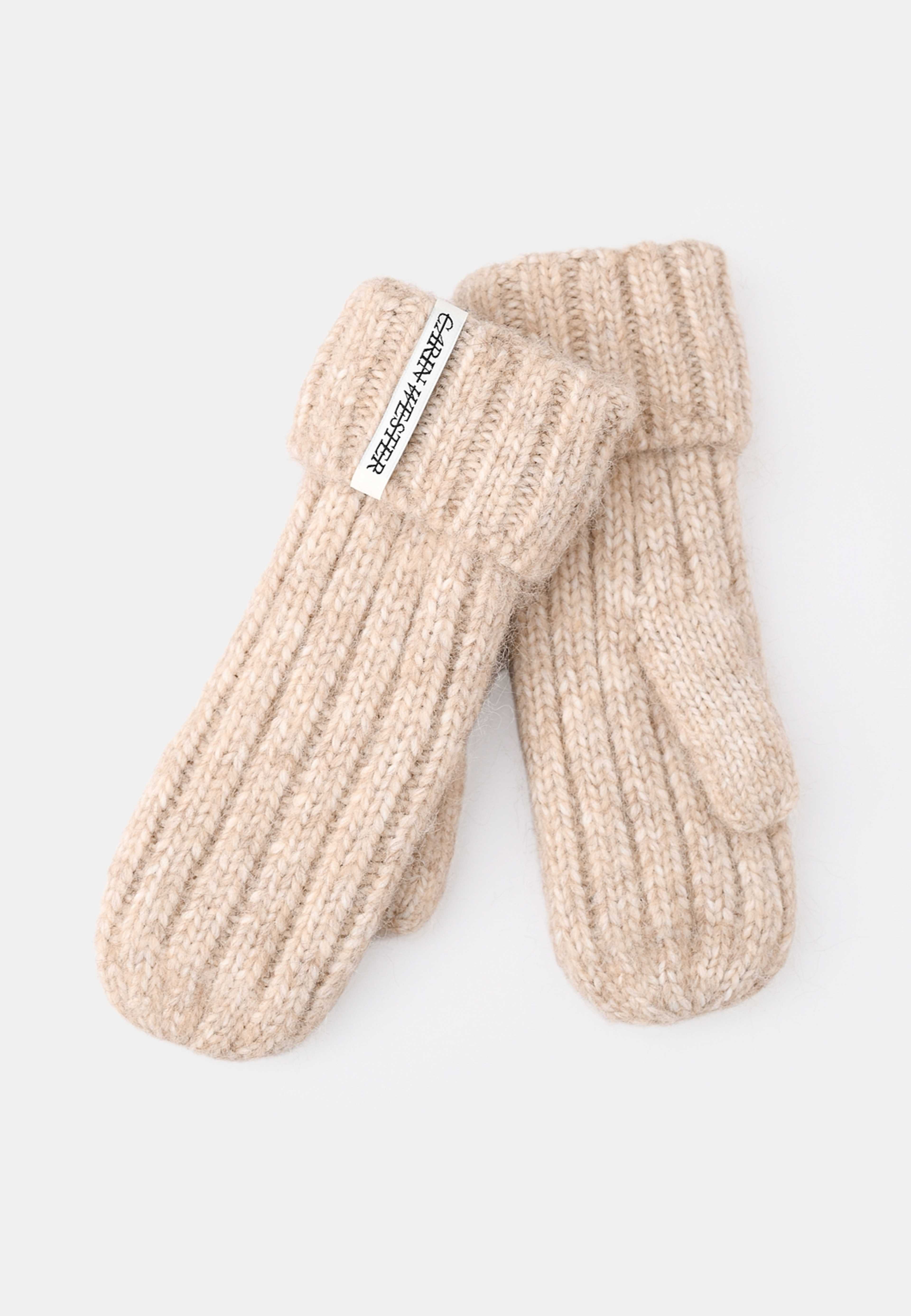 Tumvantar ALMA, från Carin Wester, i färgen Beige. Klicka för att öppna bilden i stort format