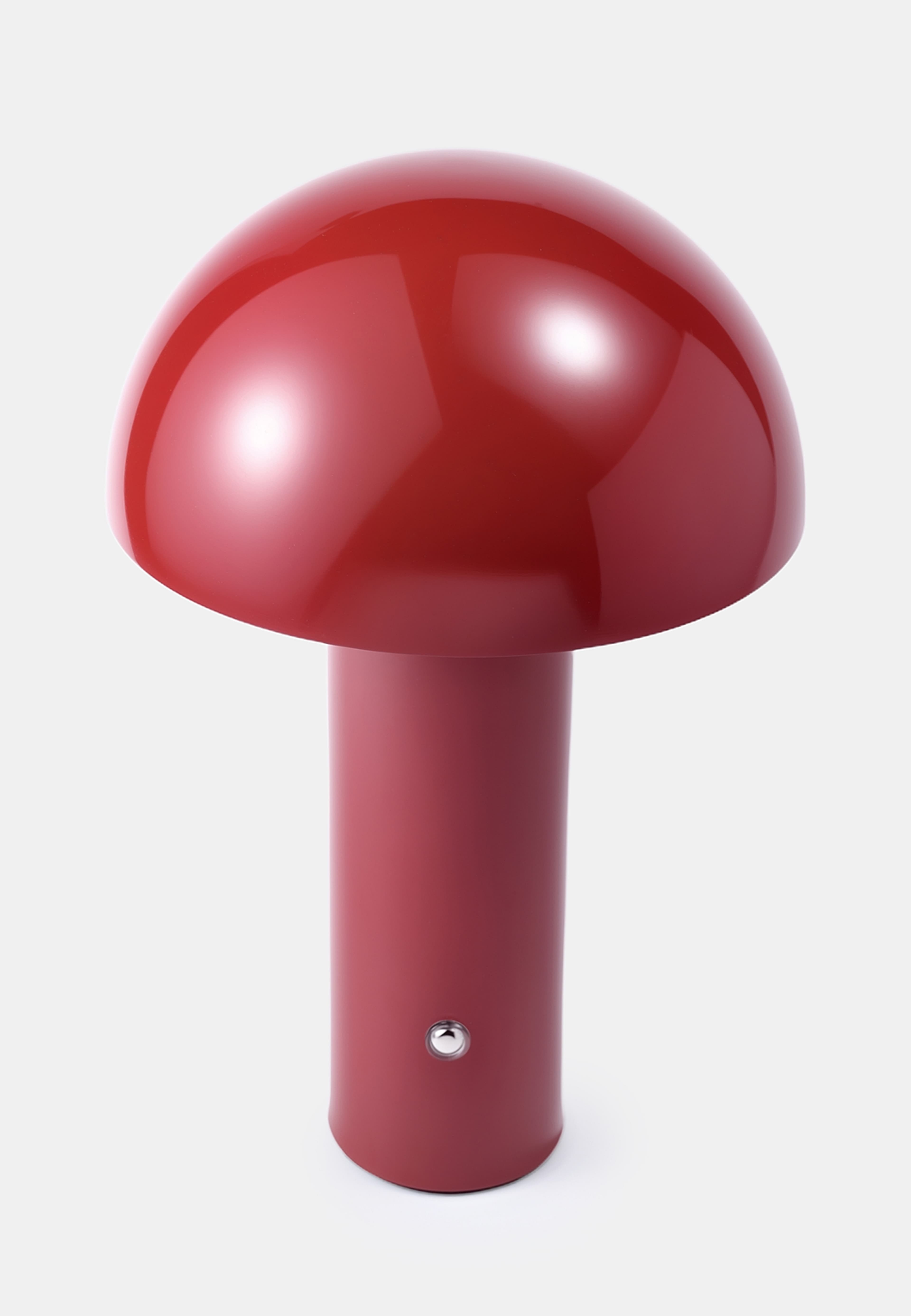 Uppladdningsbar bordslampa DONNA, från Åhléns Home, i färgen Burgundy. Klicka för att öppna bilden i stort format