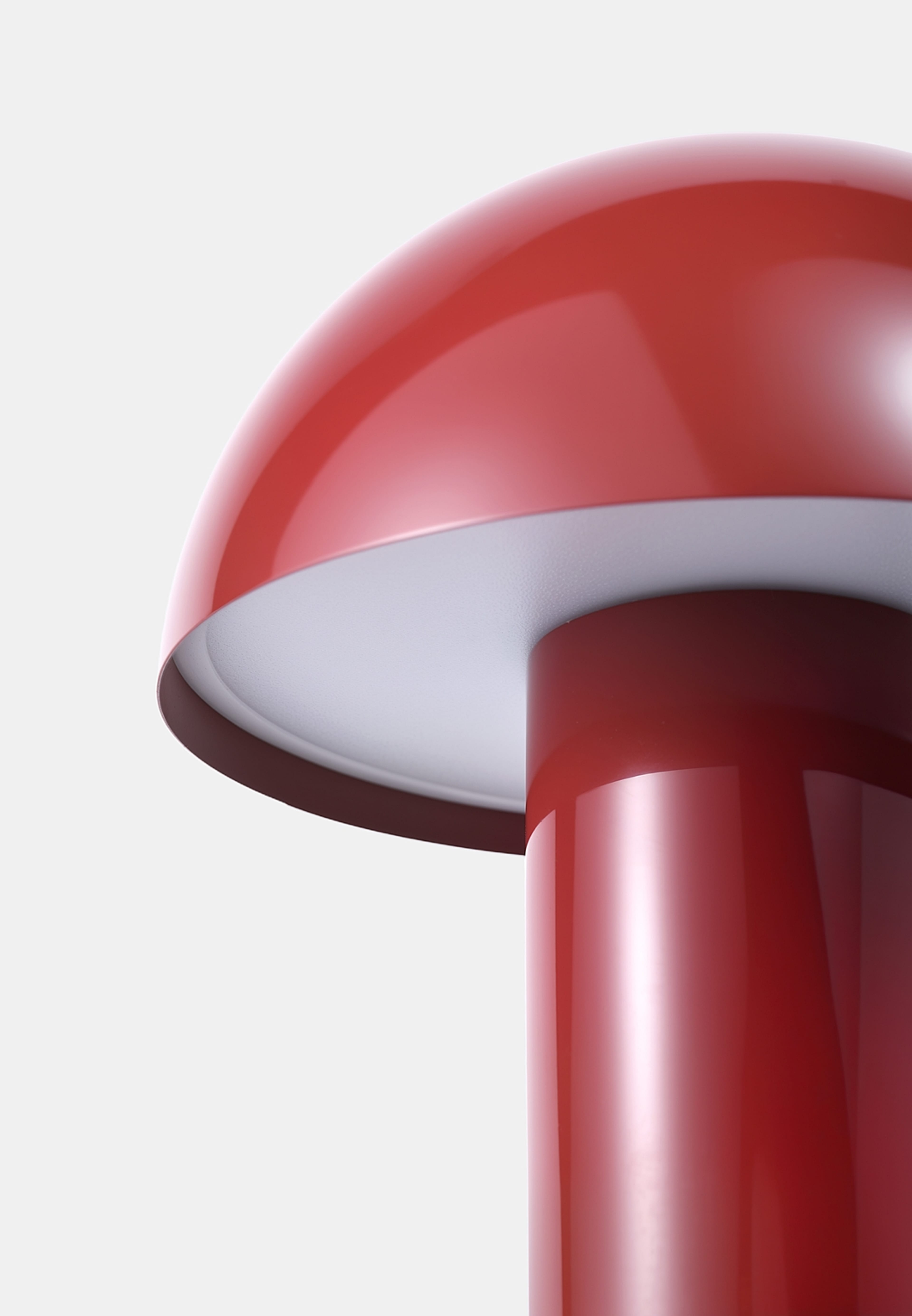 Uppladdningsbar bordslampa DONNA, från Åhléns Home, i färgen Burgundy. Klicka för att öppna bilden i stort format