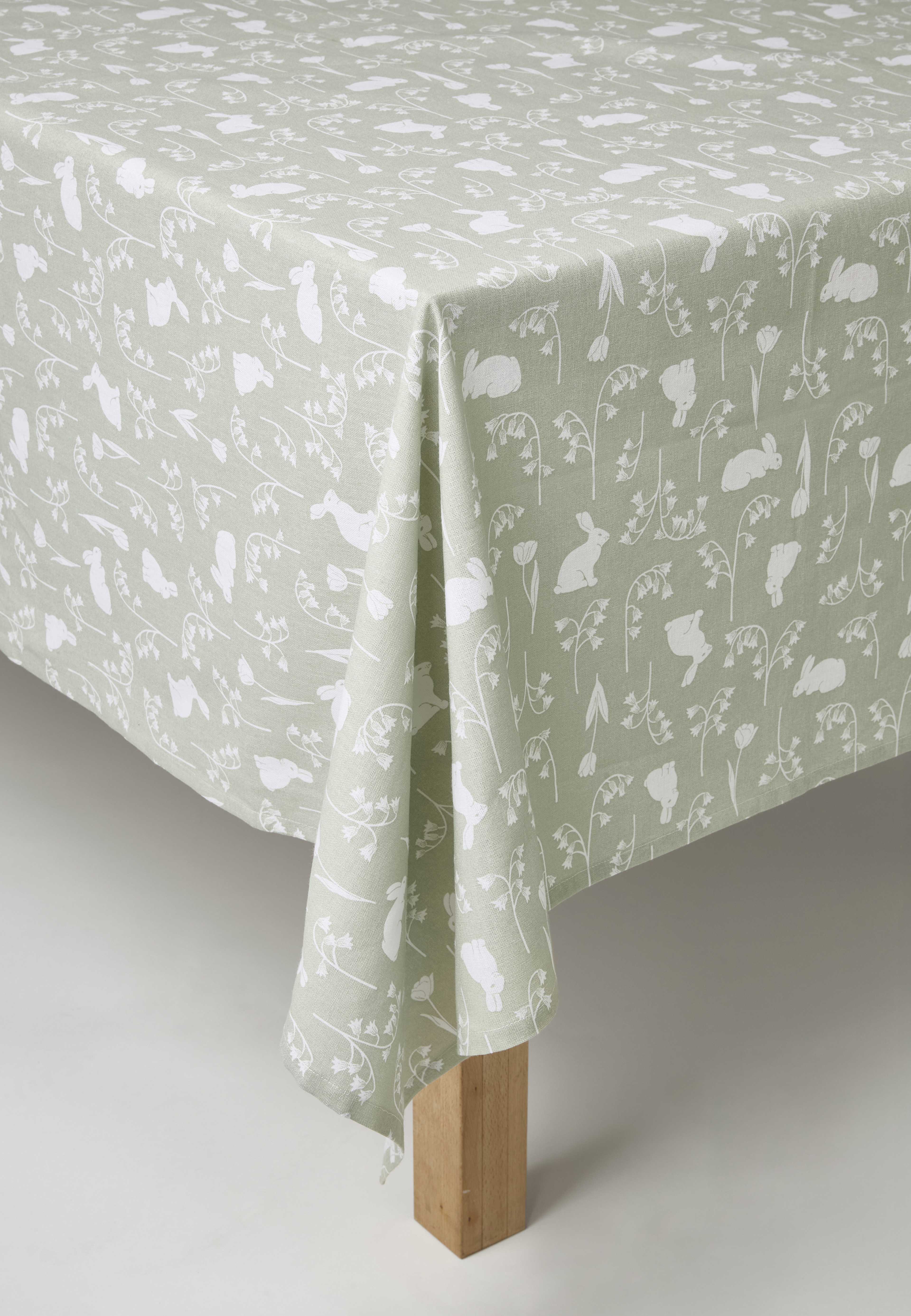 Bordsduk EASTER BUNNY 145x250 cm, från Åhléns Home, i färgen Green. Klicka för att öppna bilden i stort format