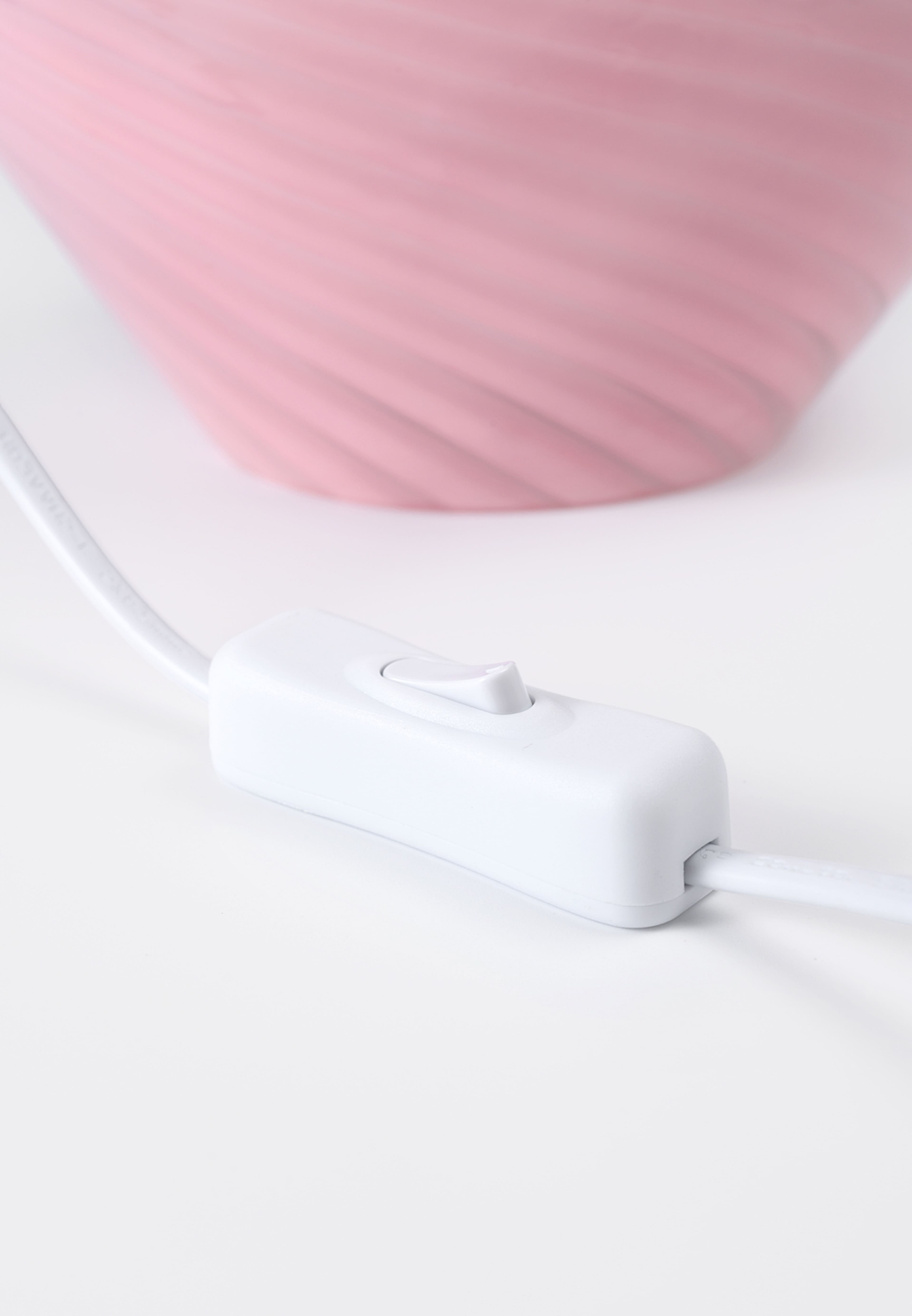 Glaslampa HEART, från Åhléns Home, i färgen Lt Pink. Klicka för att öppna bilden i stort format