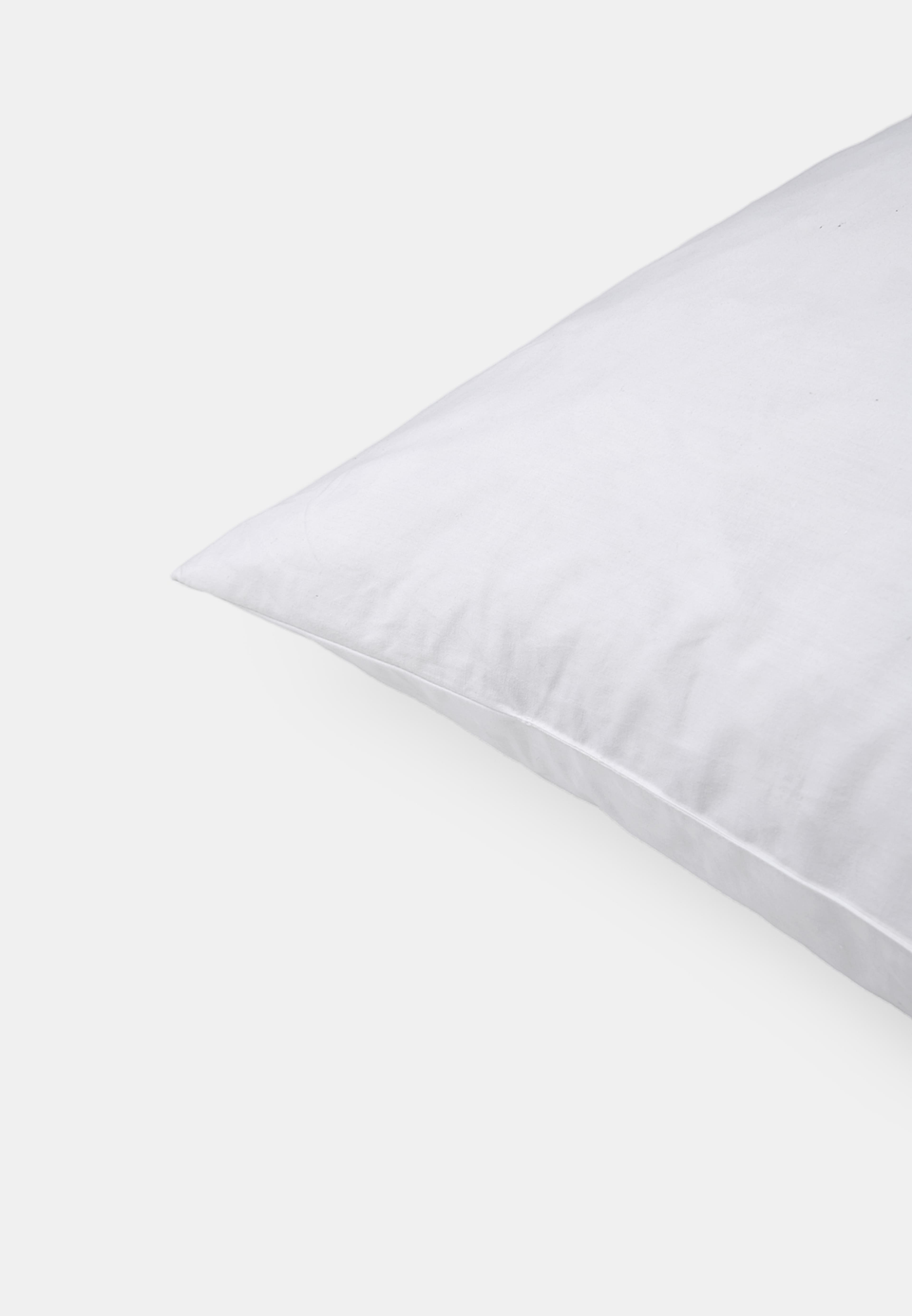 Innerkudde fjäder 50x50 cm, från Åhléns Home, i färgen White. Klicka för att öppna bilden i stort format