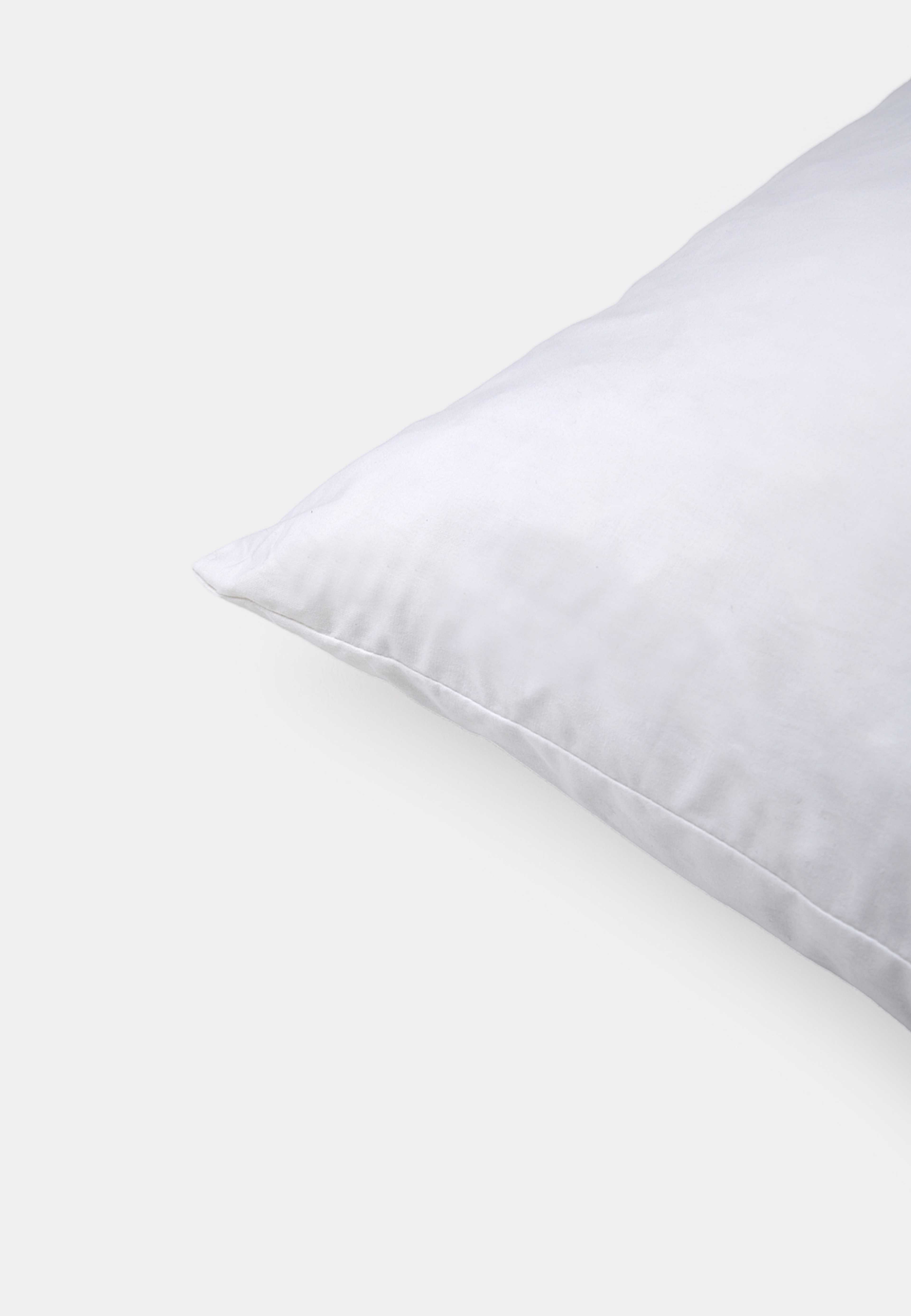 Innerkudde fjäder 40x60 cm, från Åhléns Home, i färgen White. Klicka för att öppna bilden i stort format