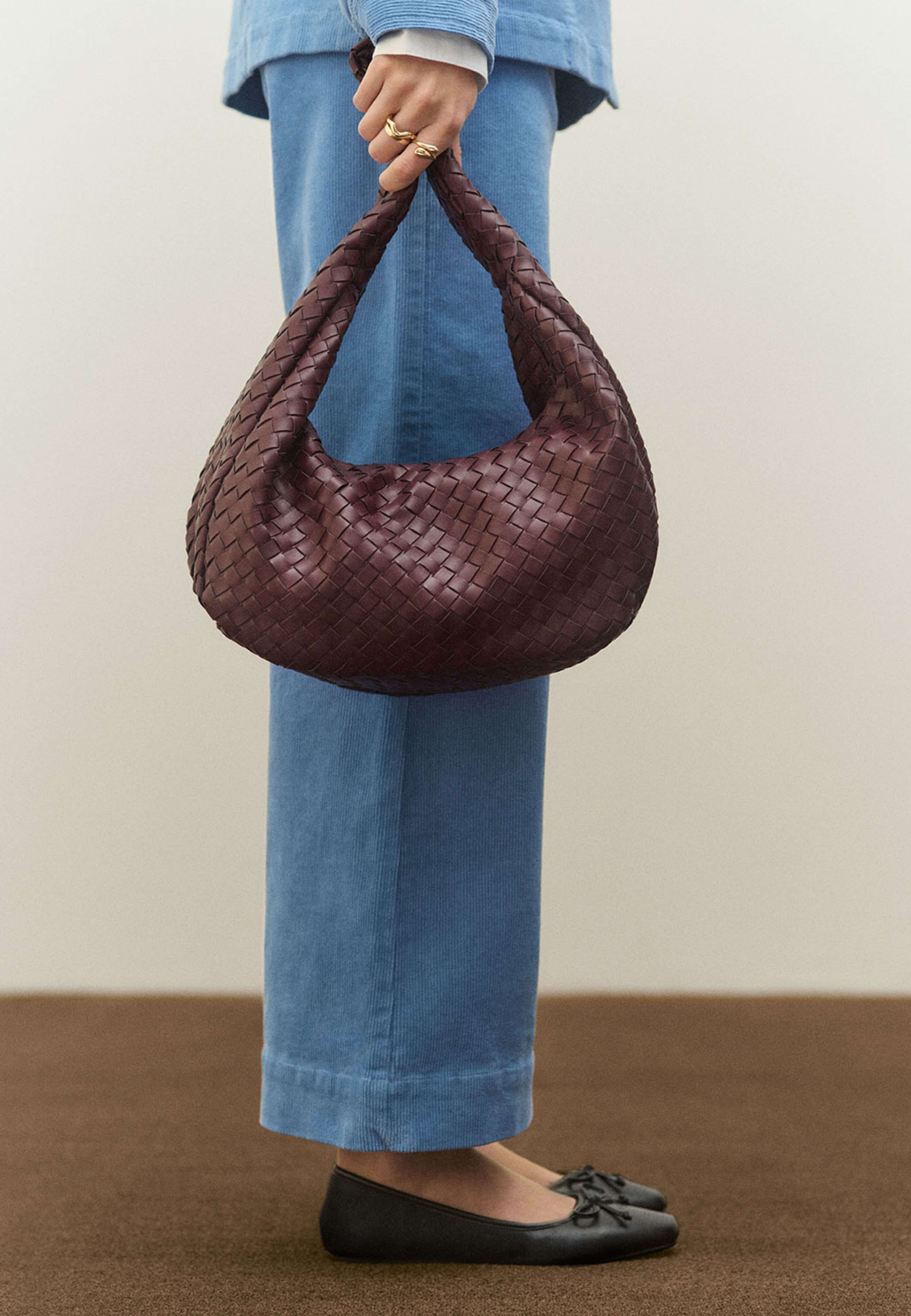 Ballerinaskor med rosett, från Carin Wester, i färgen Black. Klicka för att öppna bilden i stort format