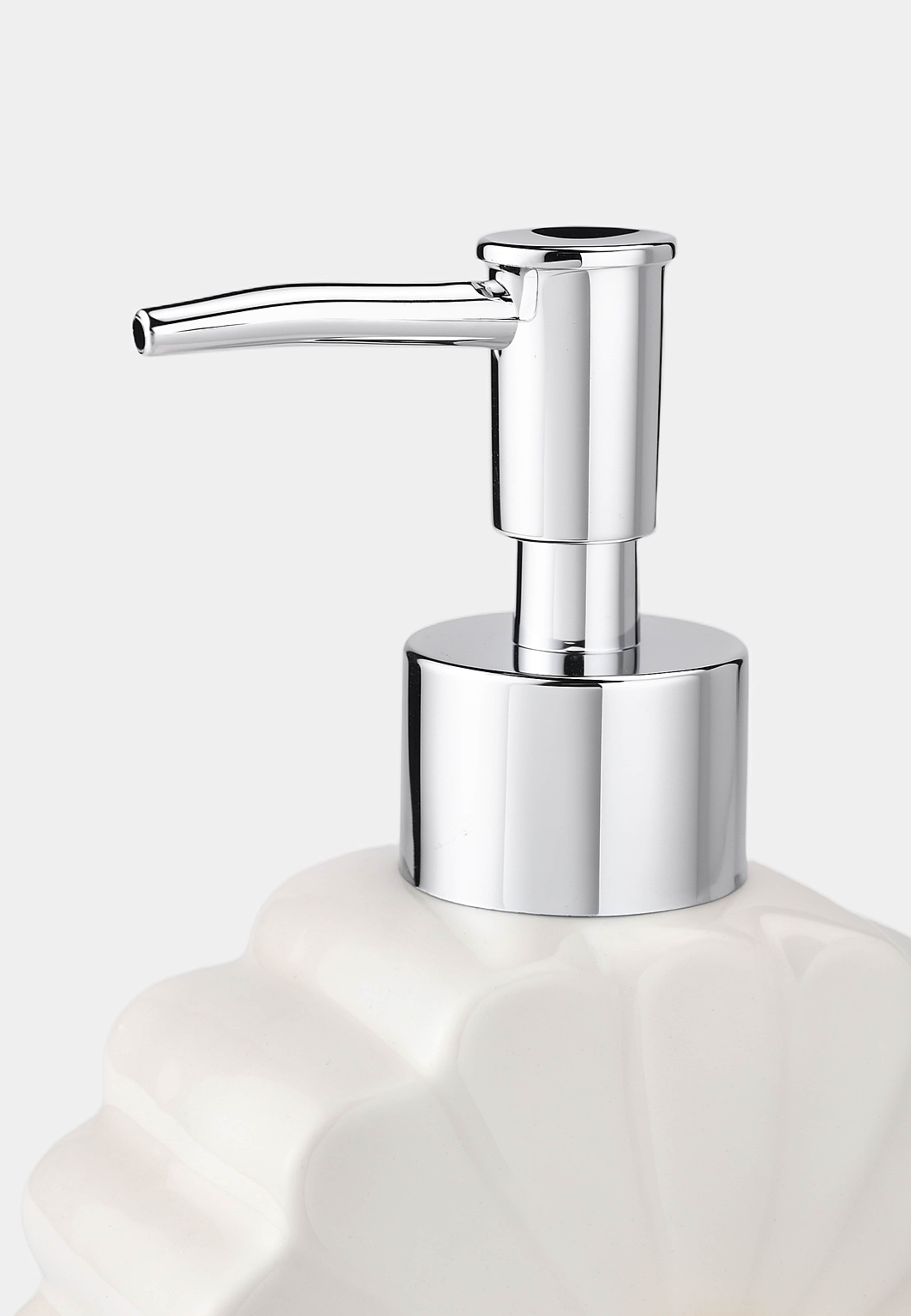 Tvålpump DAISY, från Åhléns Home, i färgen Offwhite. Klicka för att öppna bilden i stort format