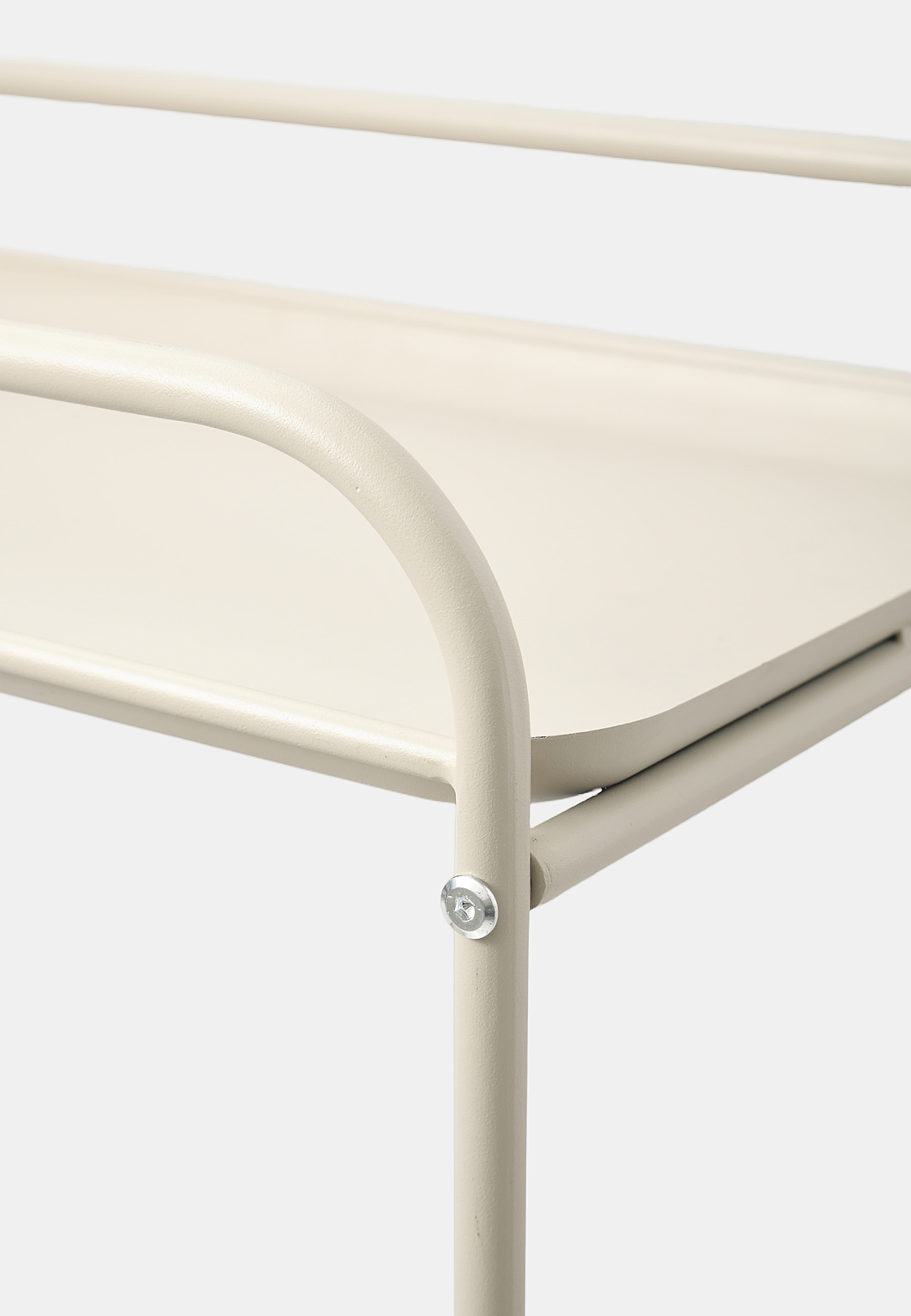 Rullvagn för utomhusbruk, från Åhléns Home, i färgen Beige. Klicka för att öppna bilden i stort format