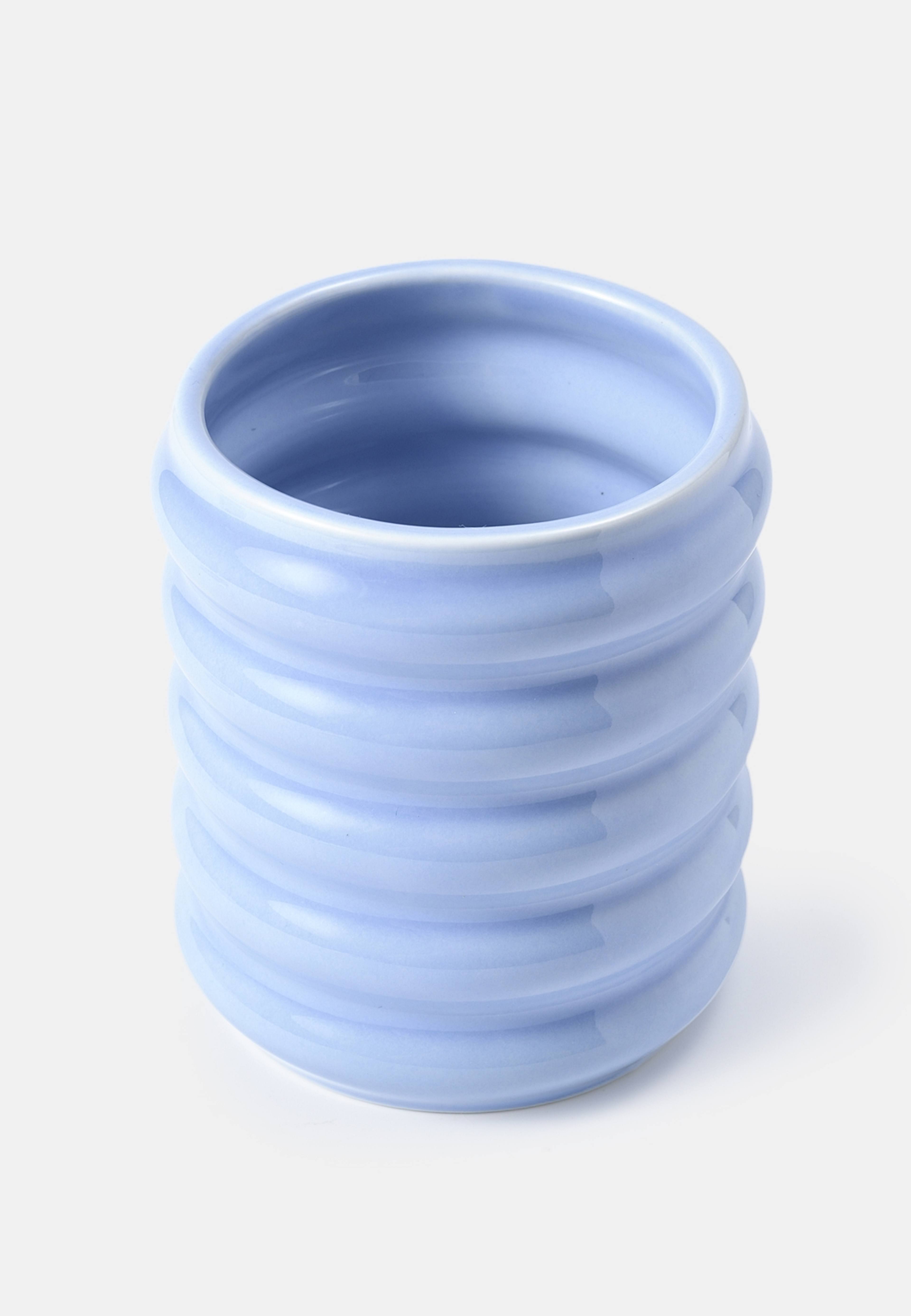 Mugg WAVY 35 cl, från Åhléns Home, i färgen Lt Blue. Klicka för att öppna bilden i stort format