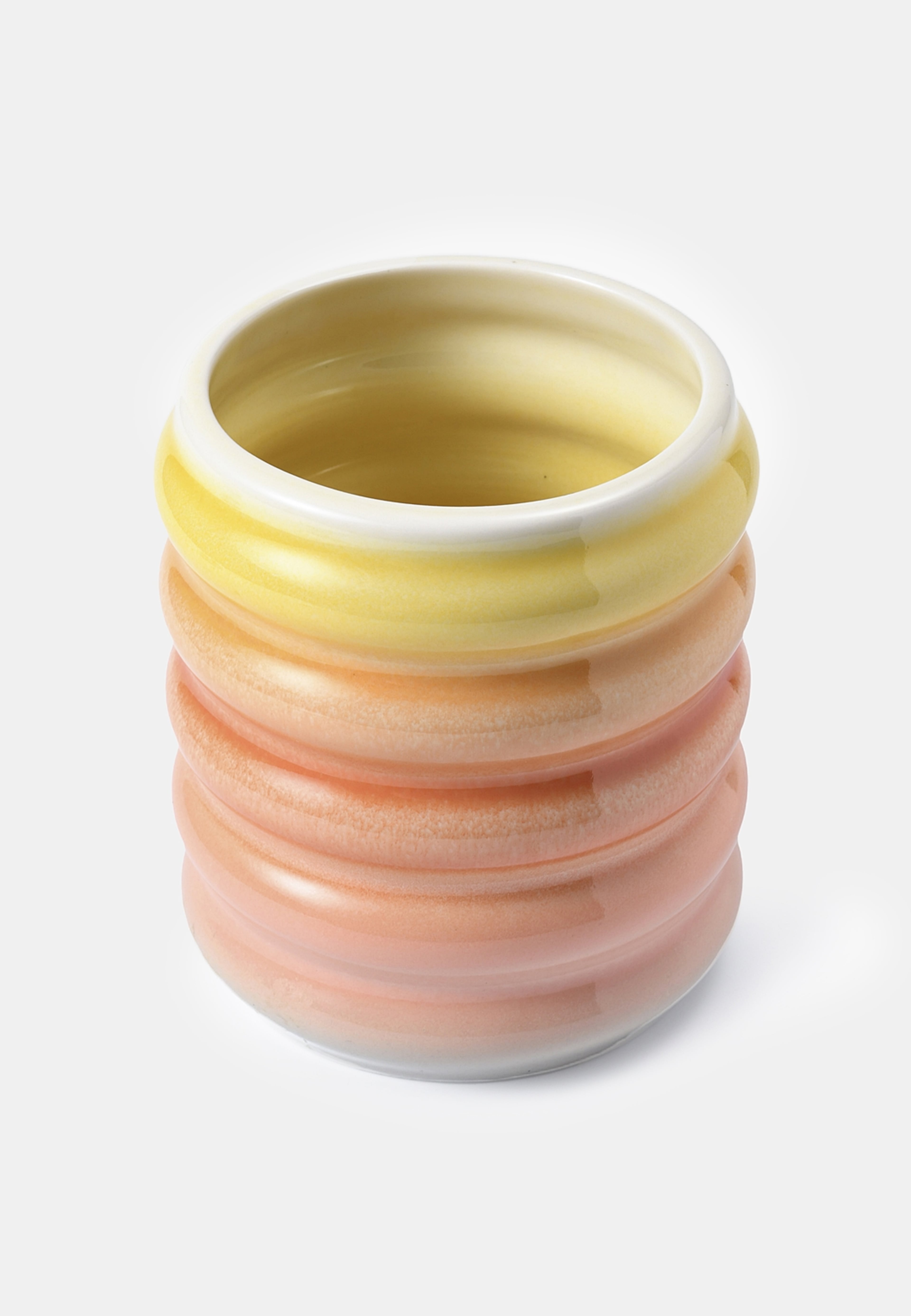 Mugg WAVY 35 cl, från Åhléns Home, i färgen Multi Yellow. Klicka för att öppna bilden i stort format