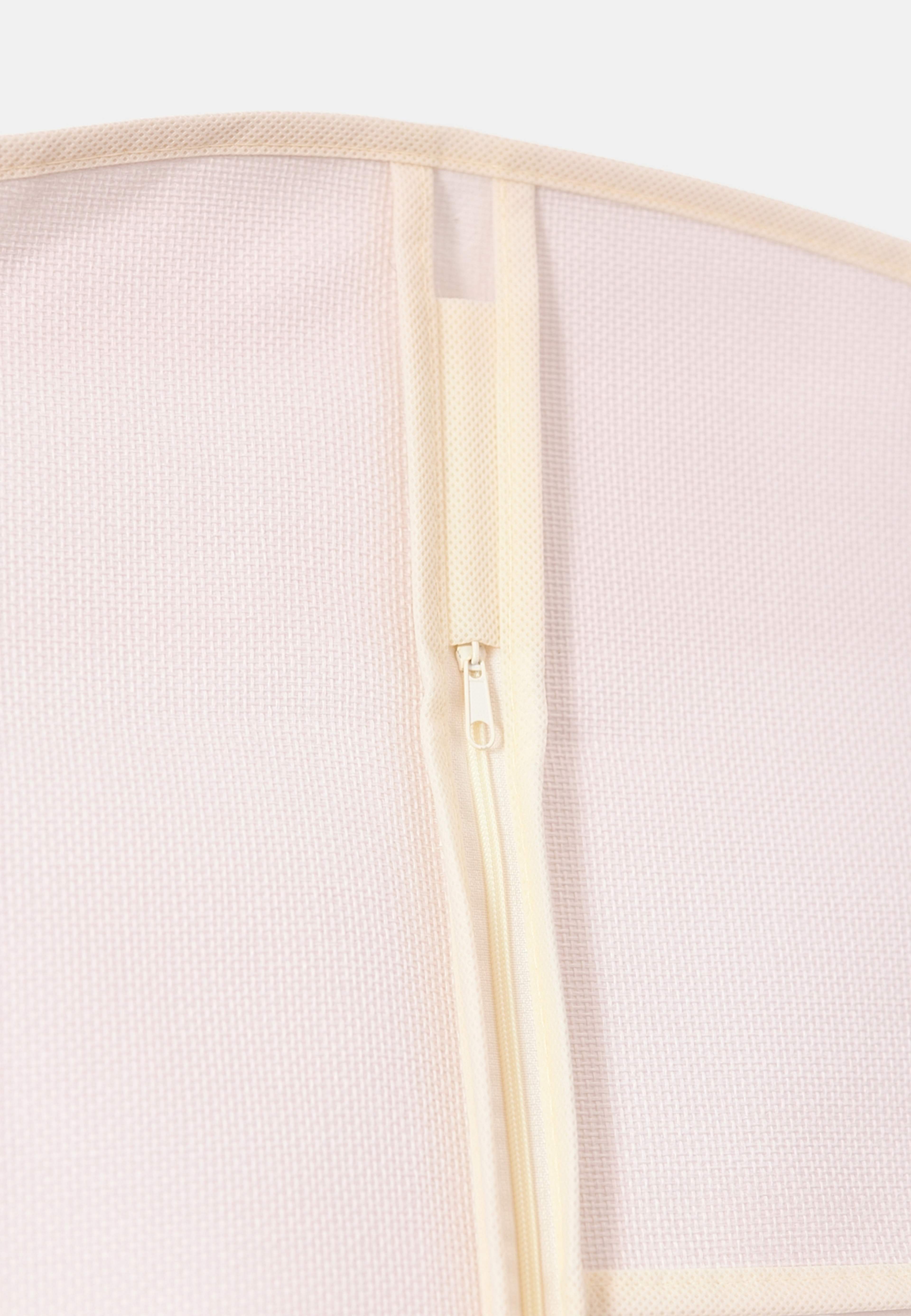 Klädförvaring NOAH 60x100 cm, från Åhléns Home, i färgen Beige. Klicka för att öppna bilden i stort format