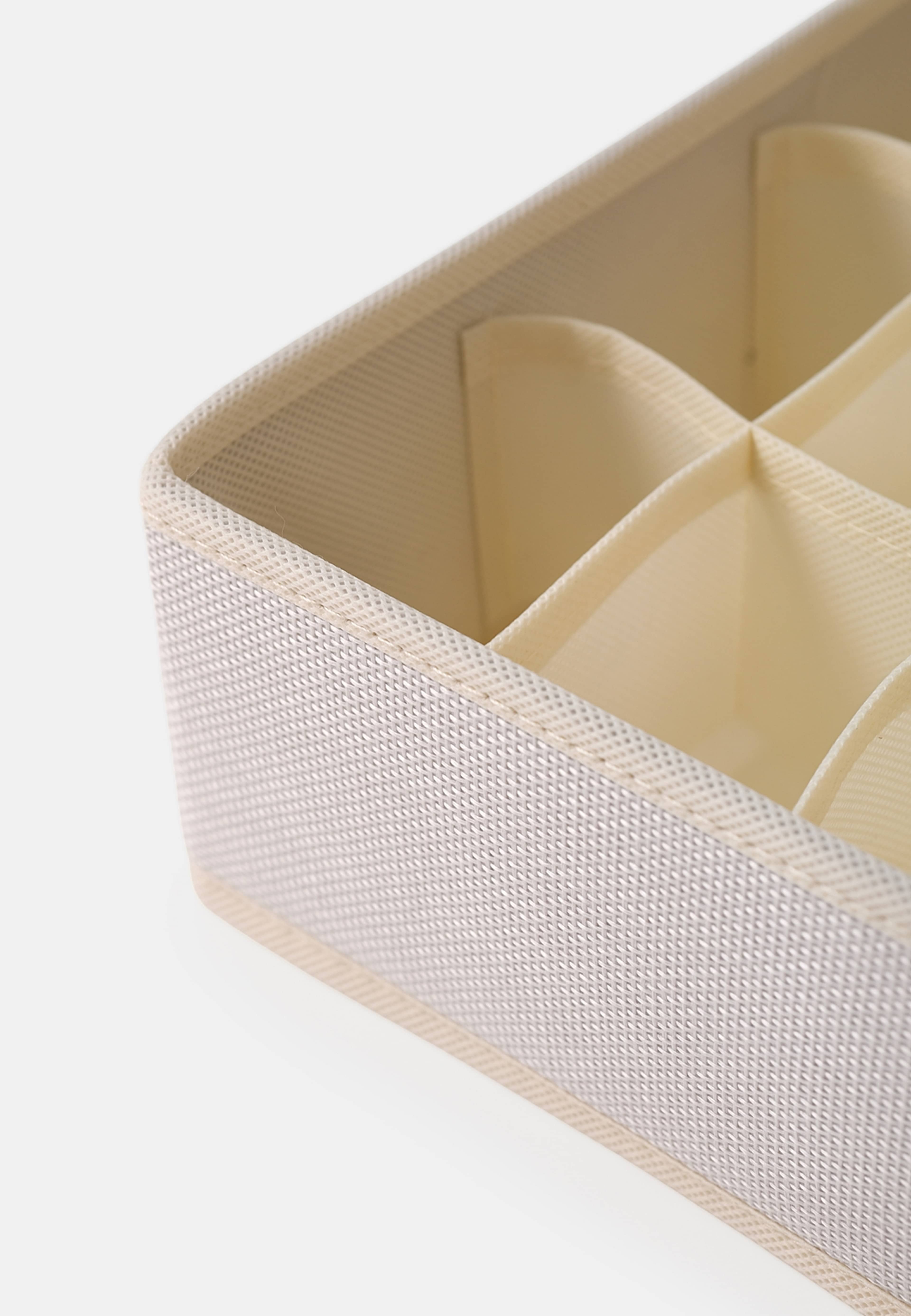 Förvaringslåda med 18 fack NOAH 34x24 cm, från Åhléns Home, i färgen Beige. Klicka för att öppna bilden i stort format