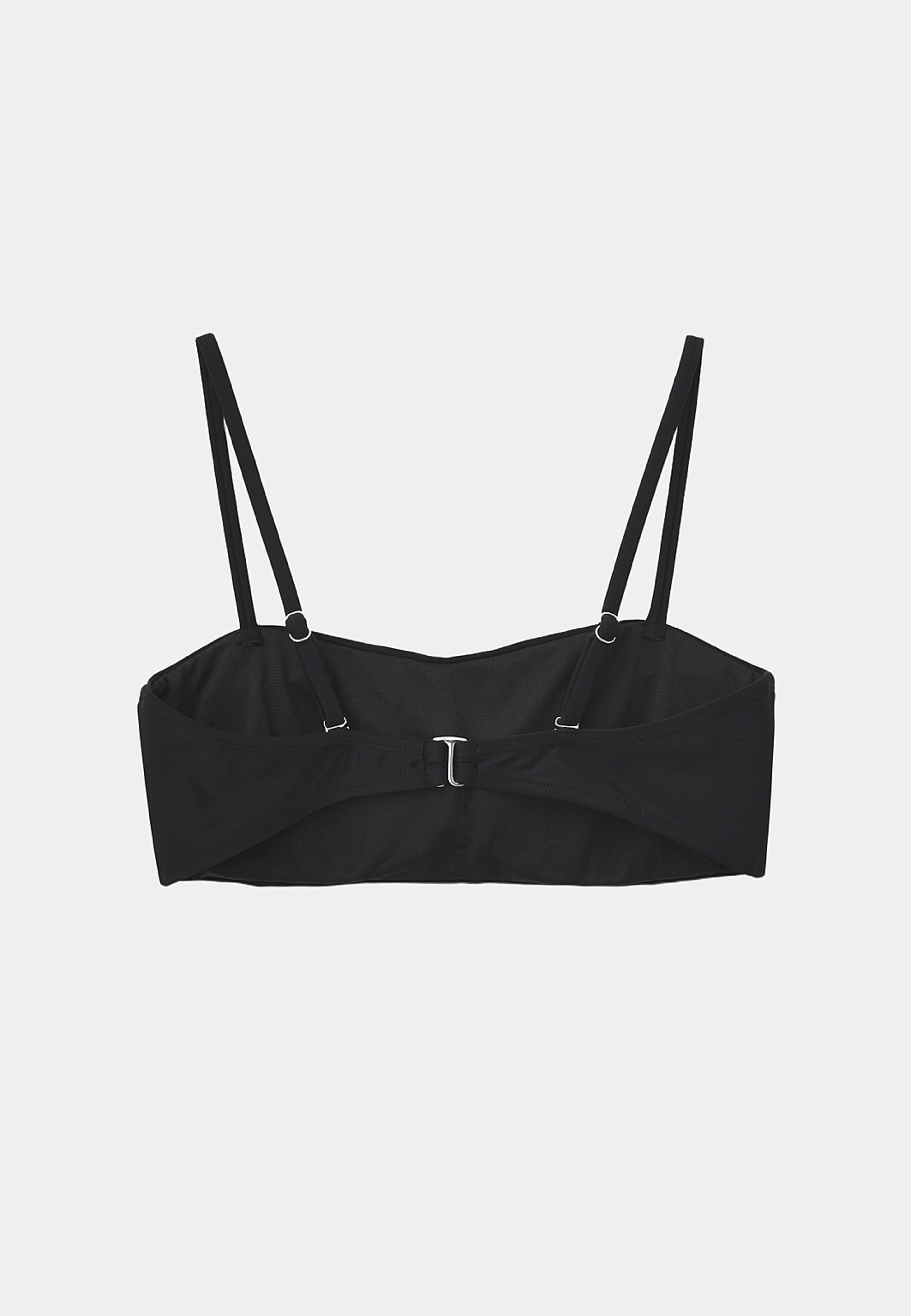 Bikinitopp bandeau MAJA, från Å WOMAN, i färgen Black. Klicka för att öppna bilden i stort format