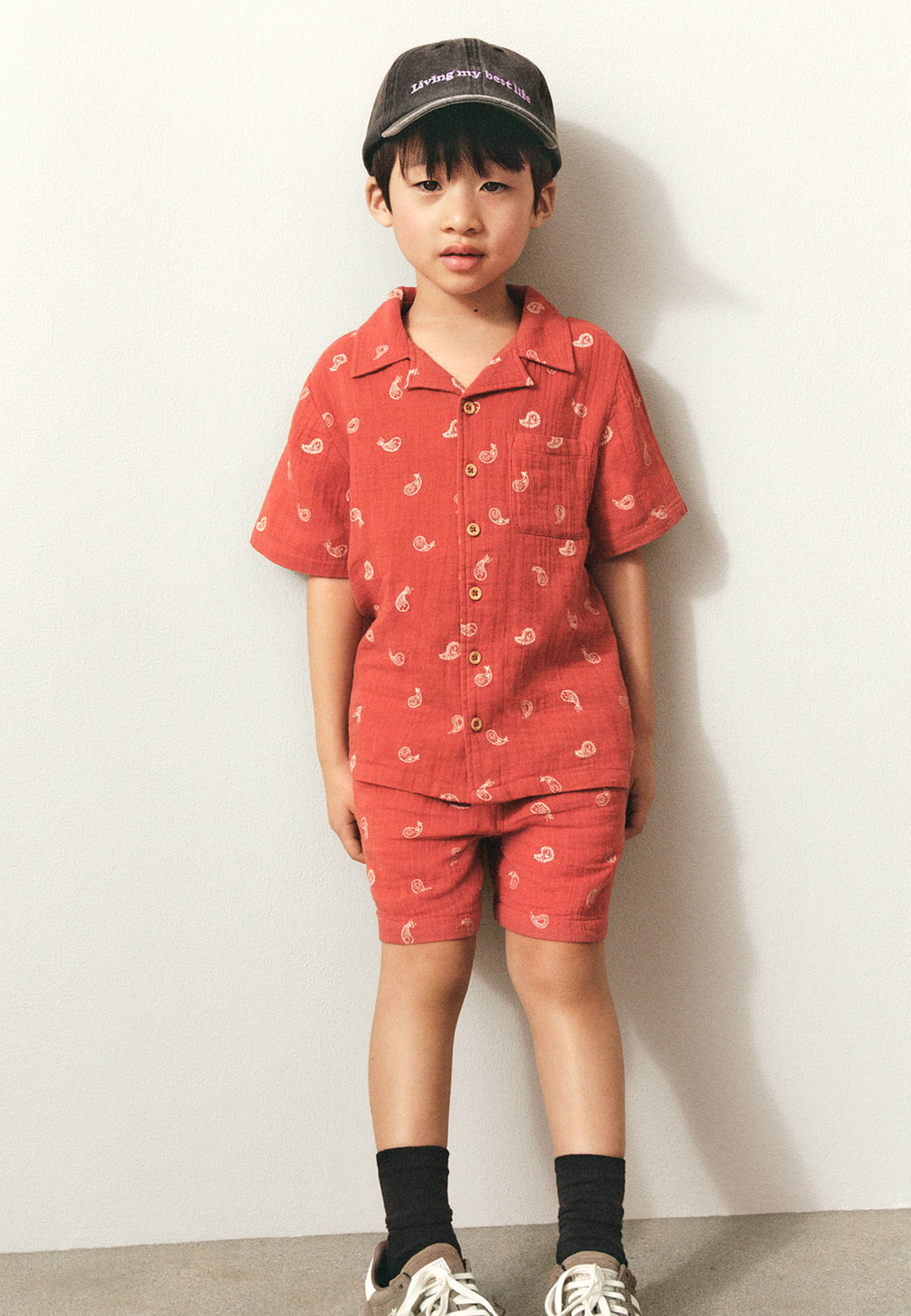 Keps BROOKLYN, från RIKIKI, i färgen Off Black. Klicka för att öppna bilden i stort format