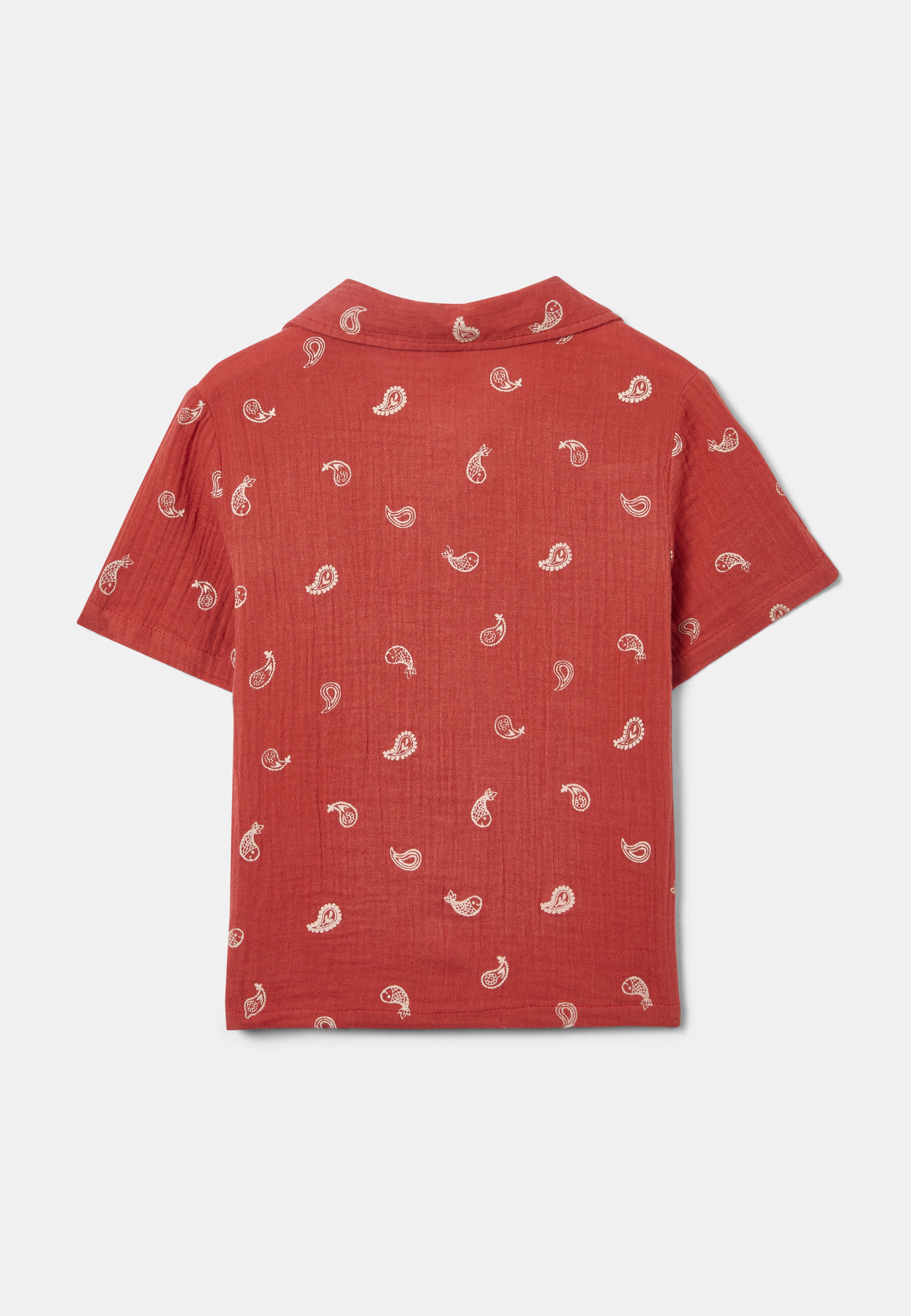 Krinklad skjorta IVY, från RIKIKI, i färgen Red. Klicka för att öppna bilden i stort format