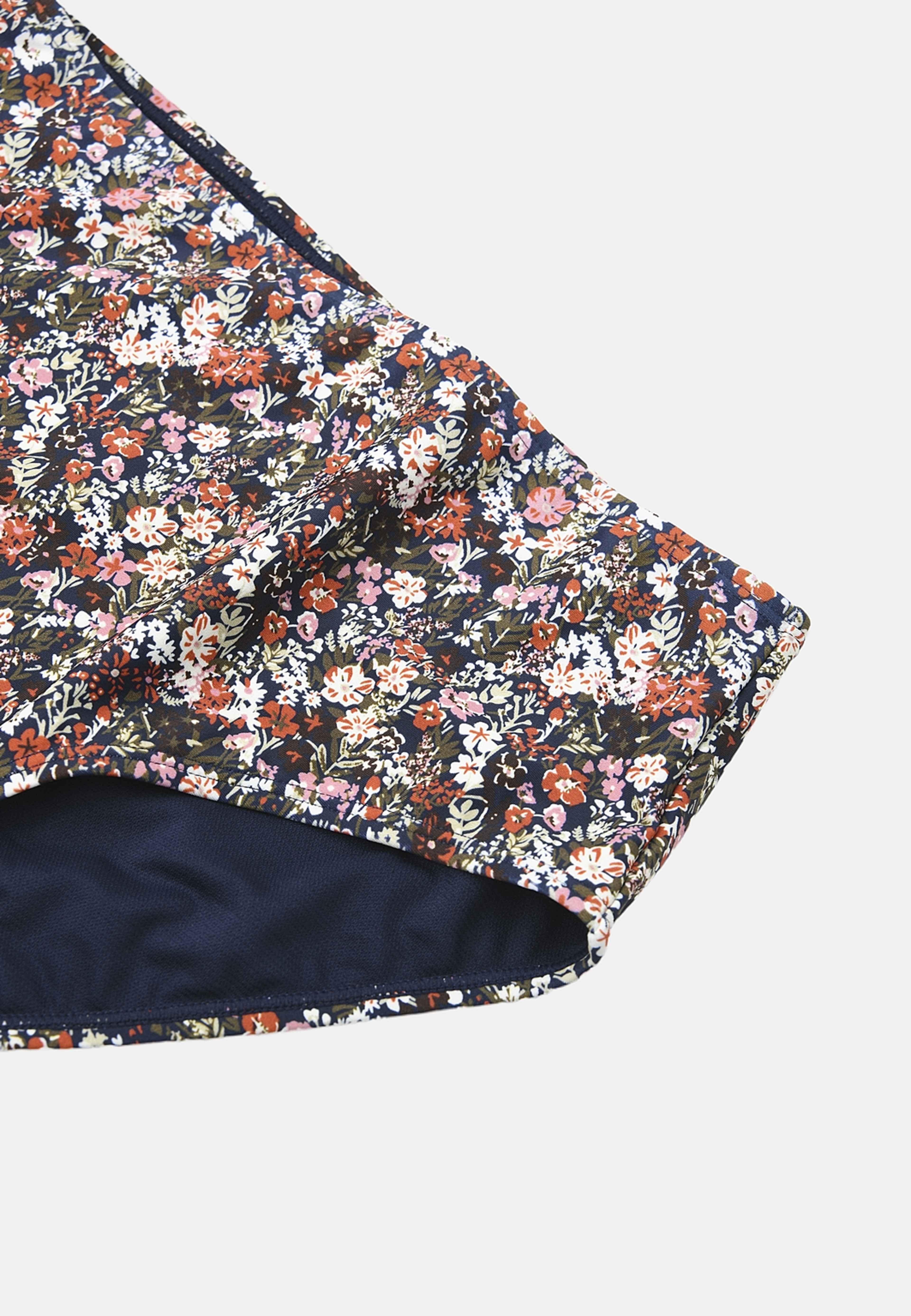 Bikinitrosa med hög midja JAYKO, från Å WOMAN, i färgen Flowers 2. Klicka för att öppna bilden i stort format