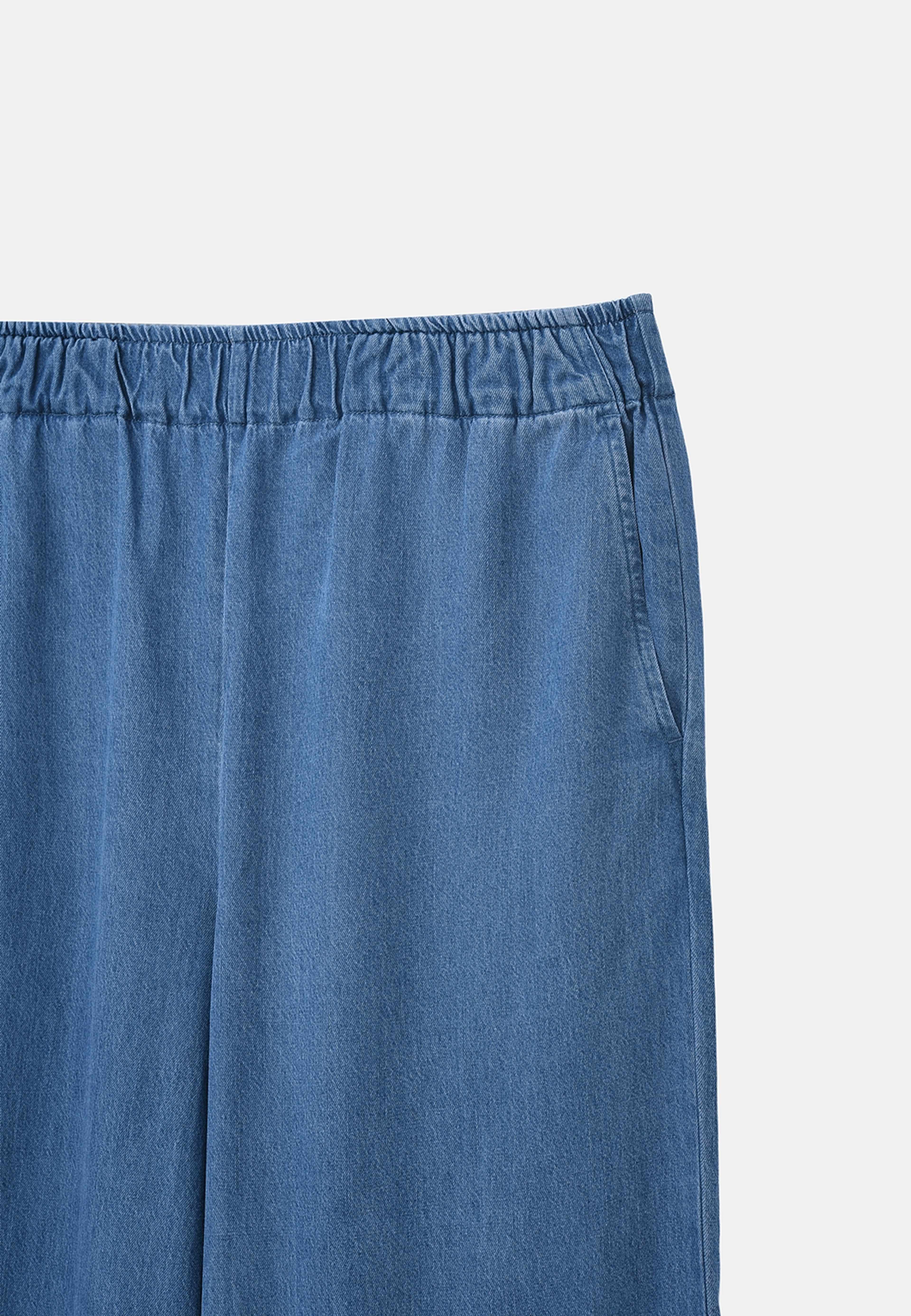 Pull on-byxa i denim LESLIE, från Wera, i färgen Mid Blue Denim. Klicka för att öppna bilden i stort format