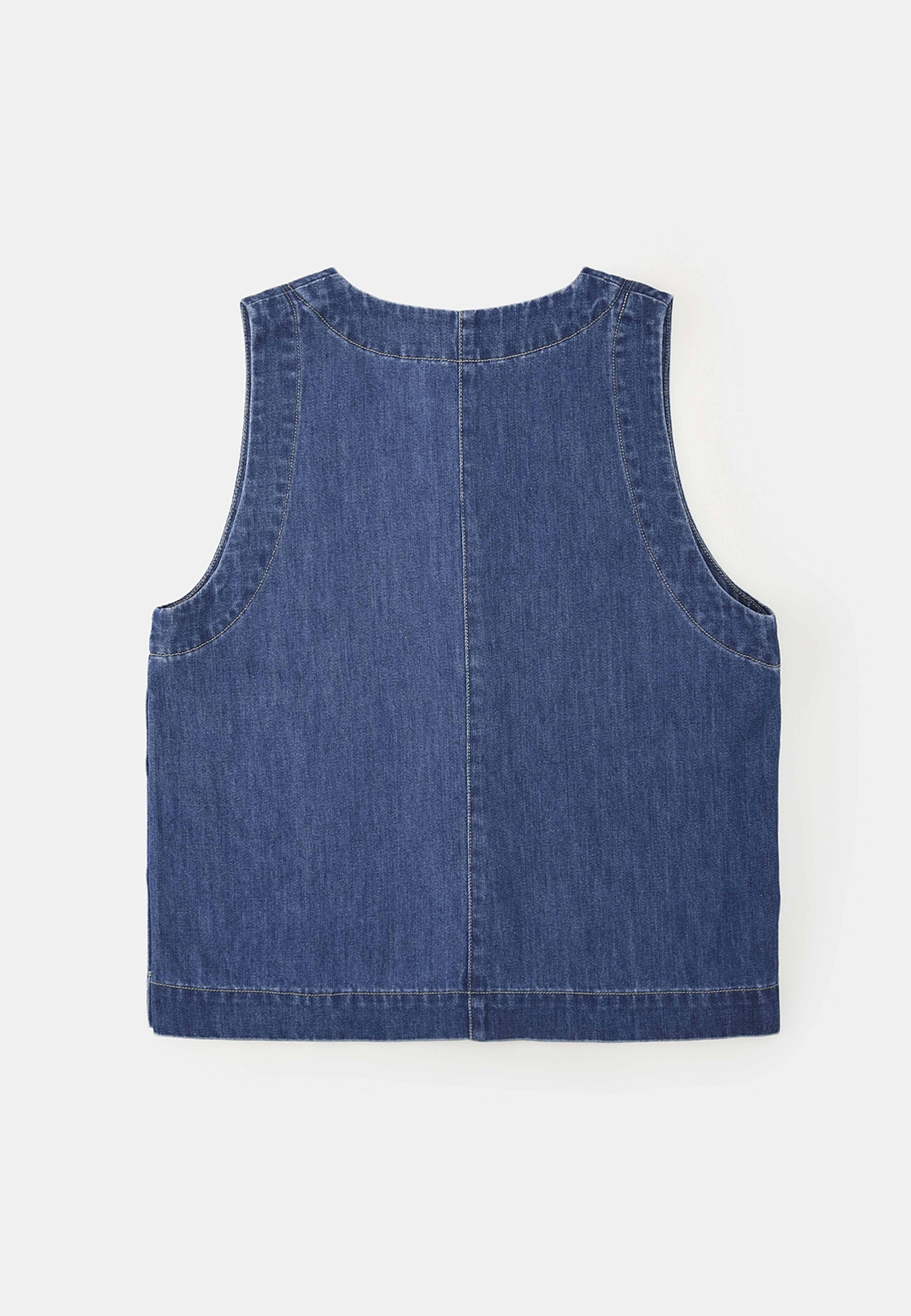 Denimtopp FREBA, från Carin Wester, i färgen Mid Blue Denim. Klicka för att öppna bilden i stort format