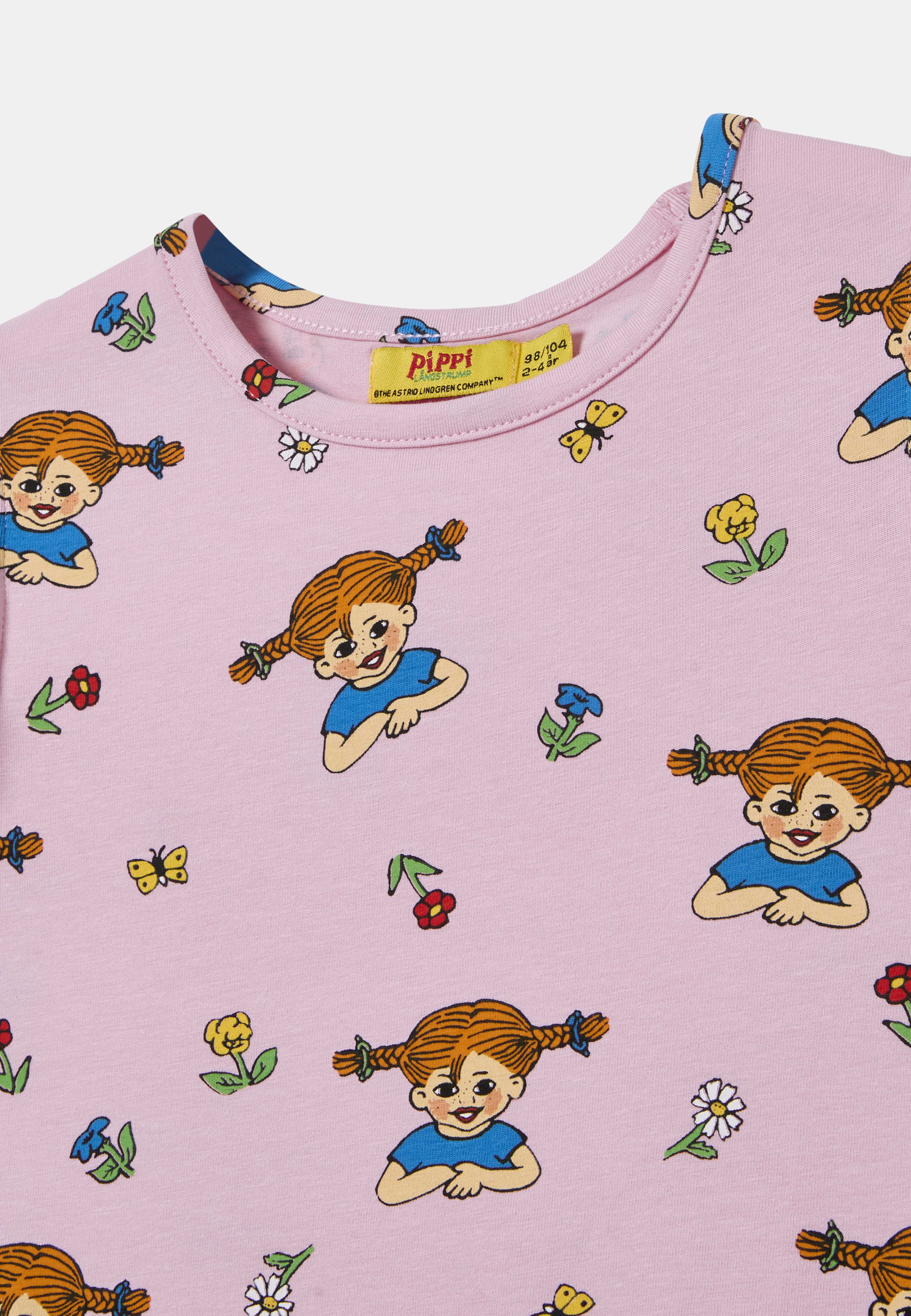 Pippi Långstrump-klänning ASTRID, från PIPPI, i färgen Pink Flower. Klicka för att öppna bilden i stort format