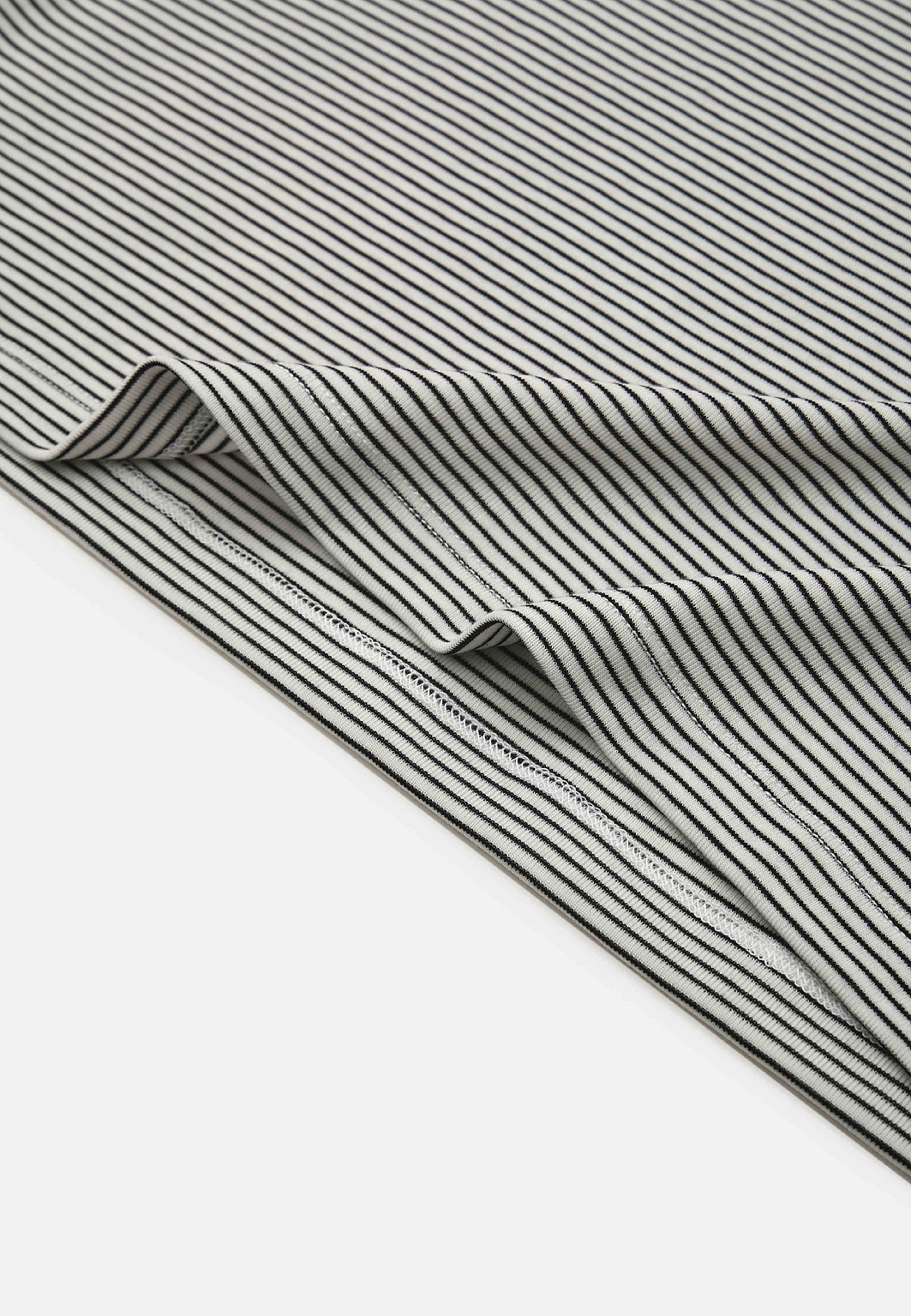 T-shirt IVIE, från Carin Wester, i färgen White/Black. Klicka för att öppna bilden i stort format