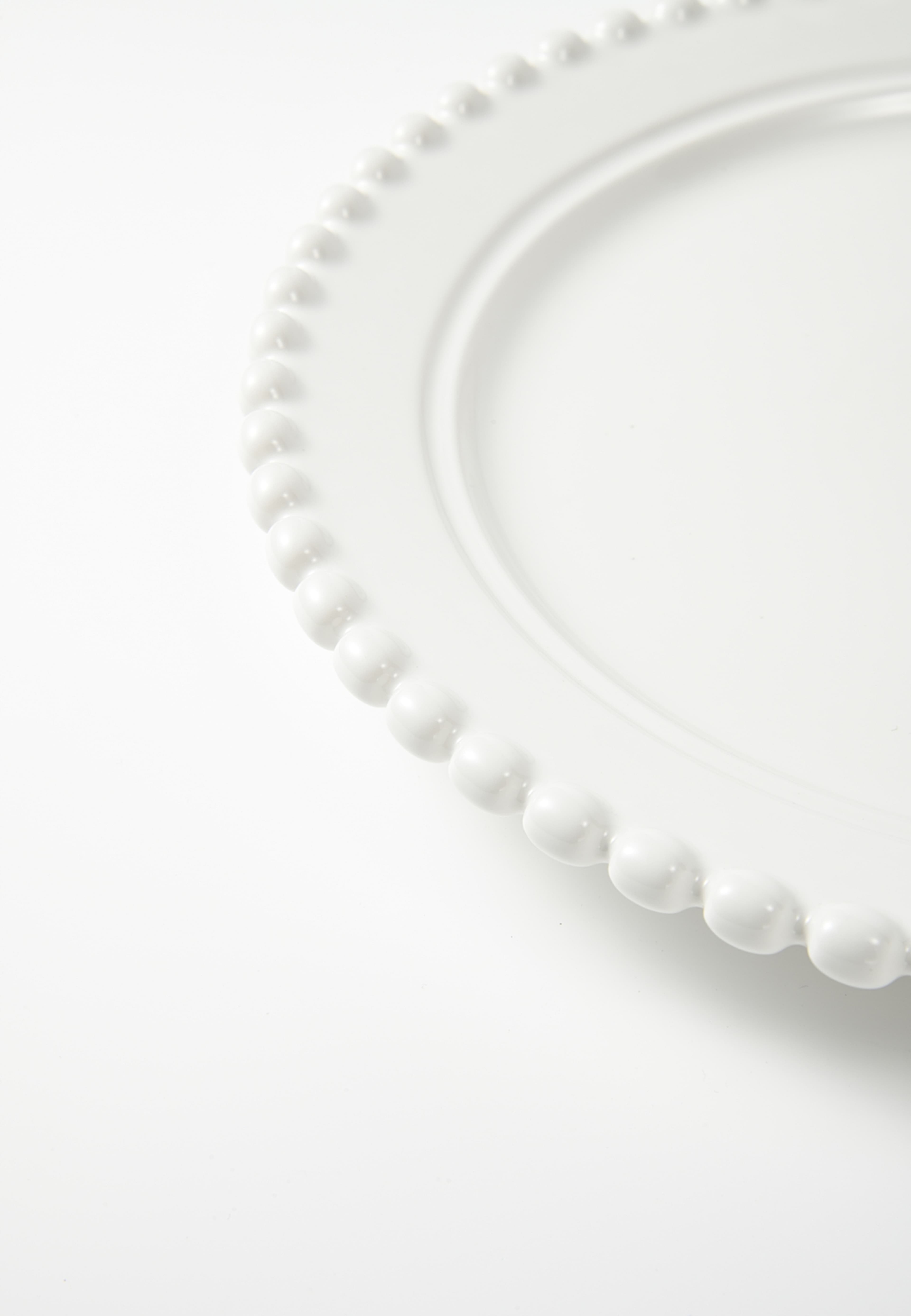 Tallrik POLLY 27 cm, från Åhléns Home, i färgen White. Klicka för att öppna bilden i stort format