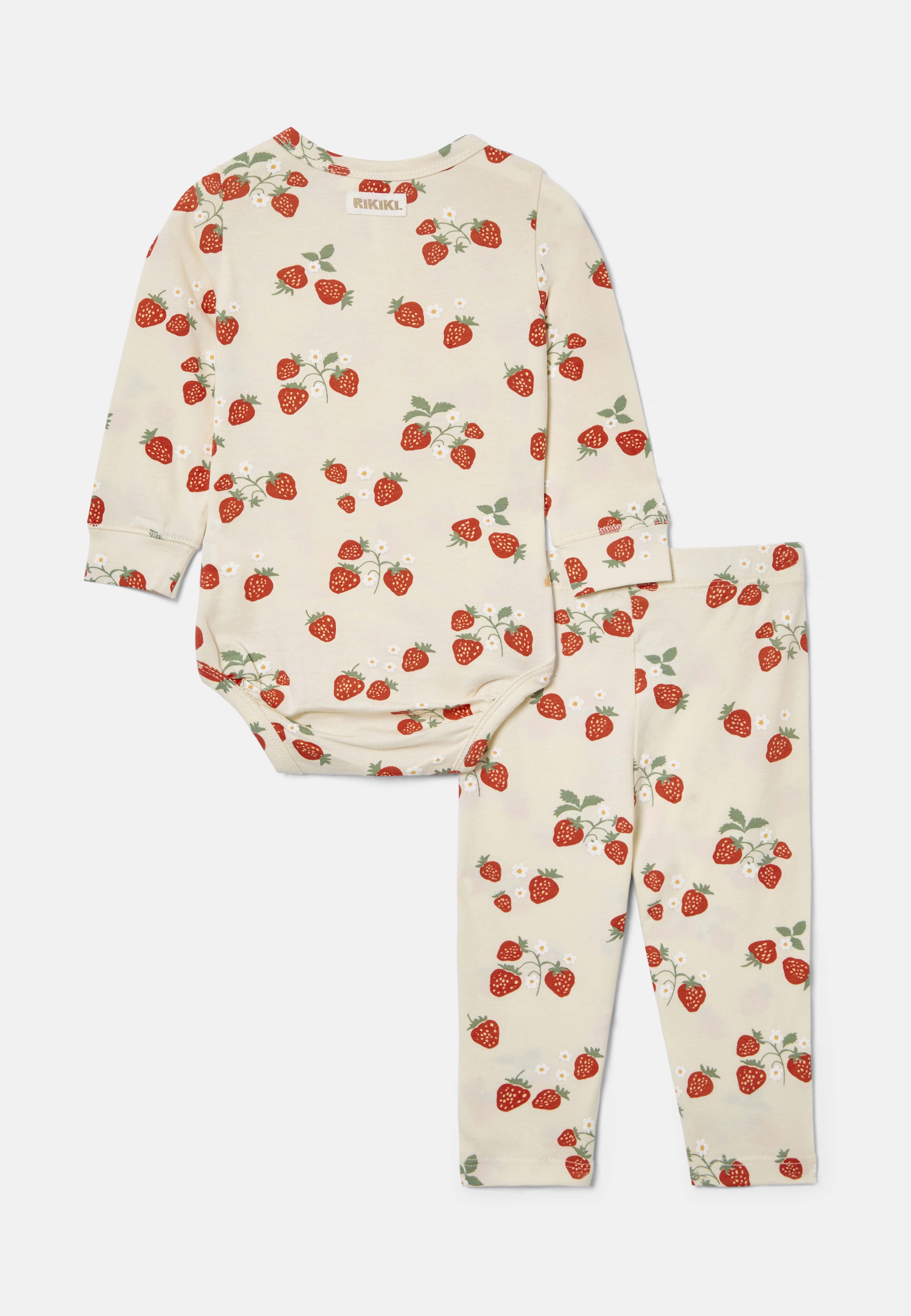 Tvådelat set ROY, från RIKIKI, i färgen Strawberry. Klicka för att öppna bilden i stort format