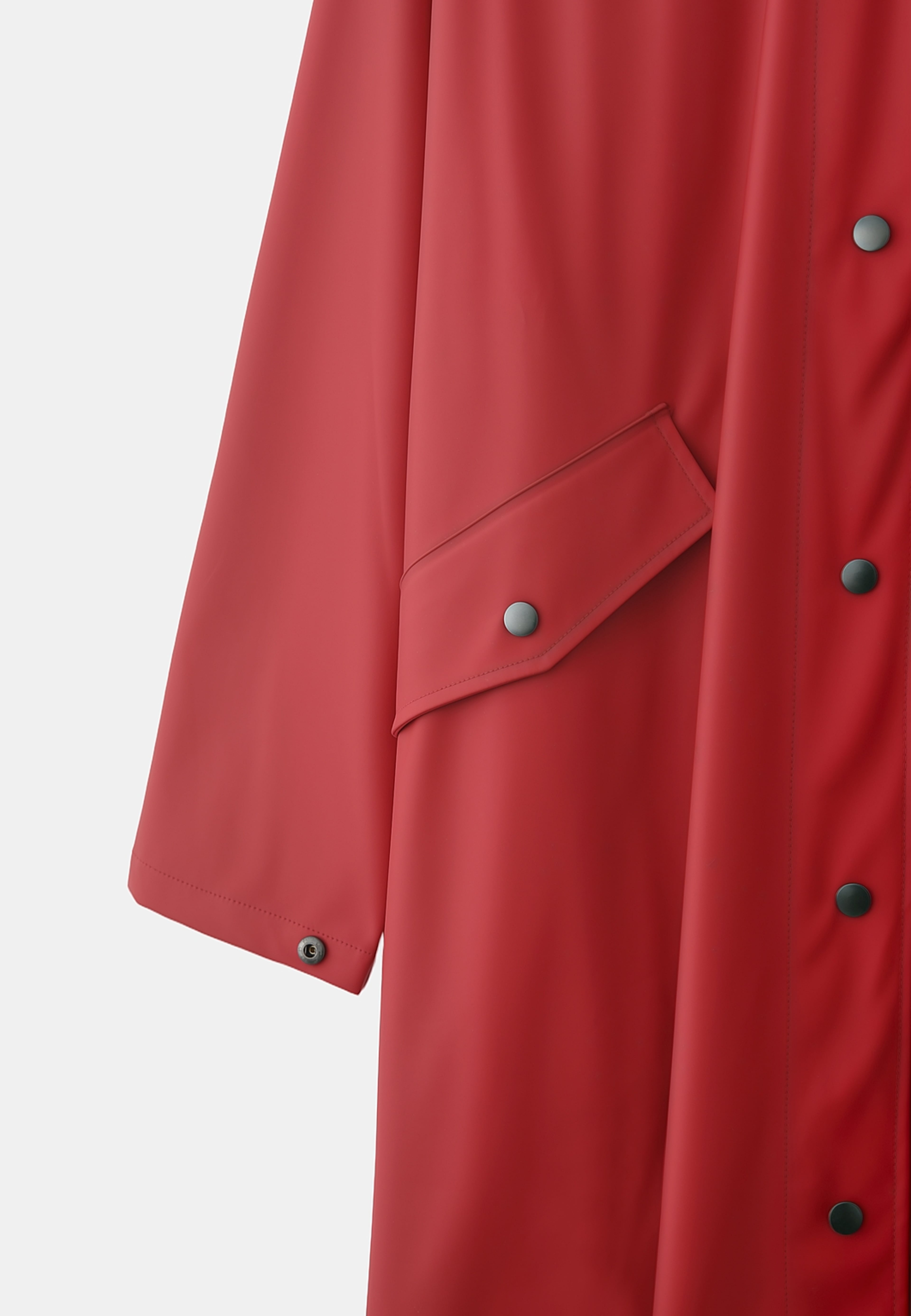 Regnjacka HEAVEN, från Å WOMAN, i färgen Bright Red. Klicka för att öppna bilden i stort format