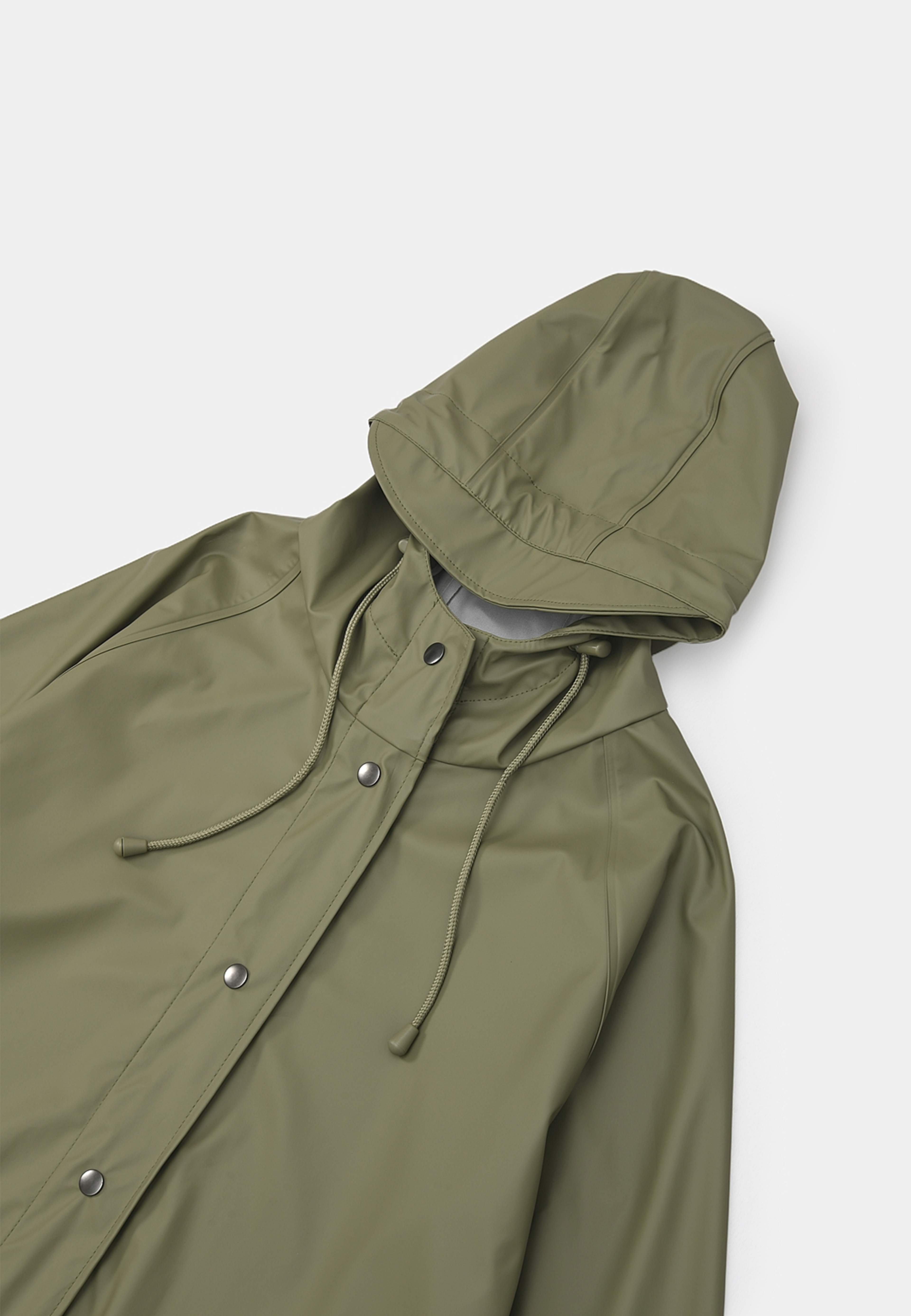 Regnjacka HEAVEN, från Å WOMAN, i färgen Light Khaki. Klicka för att öppna bilden i stort format