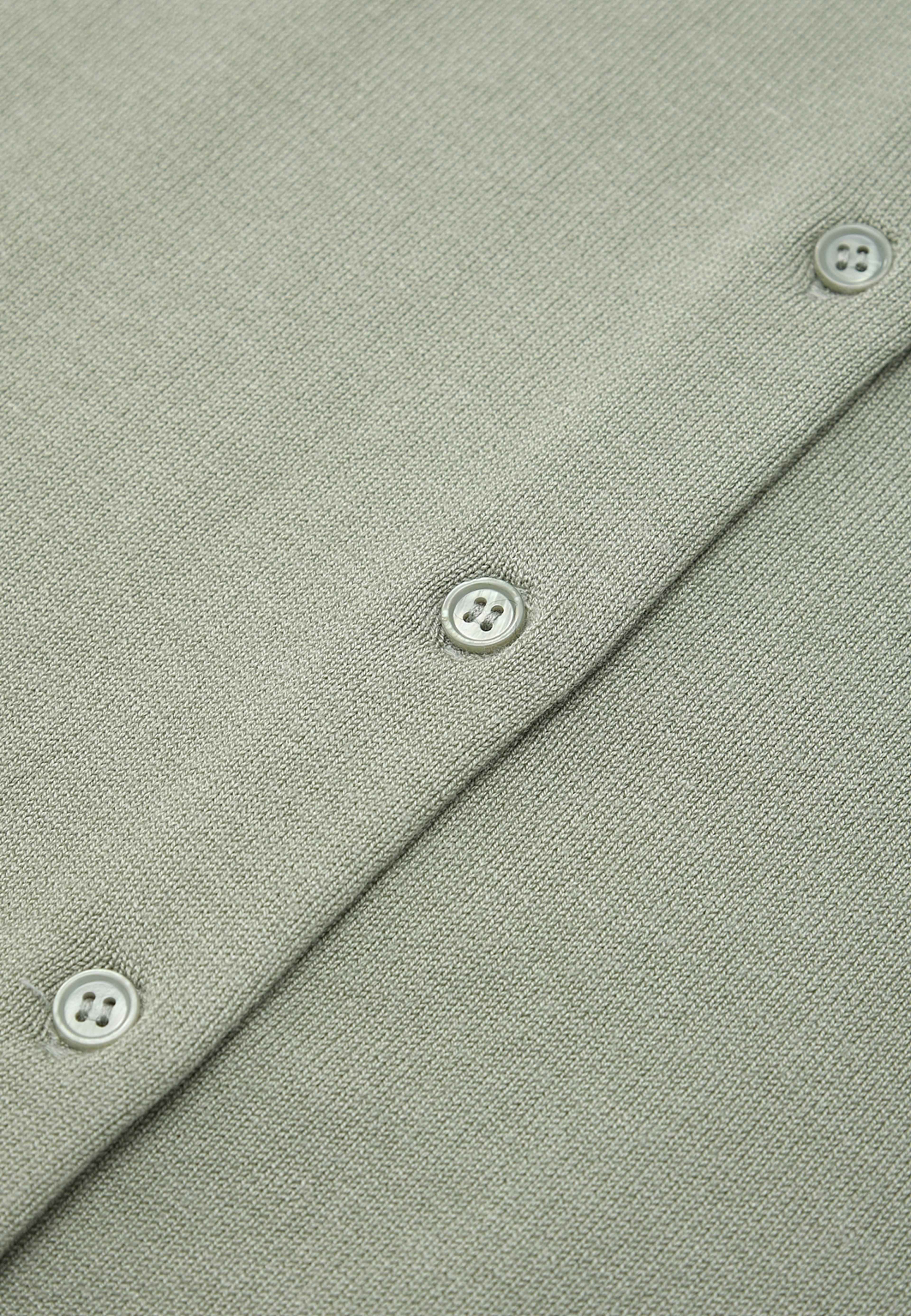 Cardigan INGRID, från Å WOMAN, i färgen Light Green. Klicka för att öppna bilden i stort format