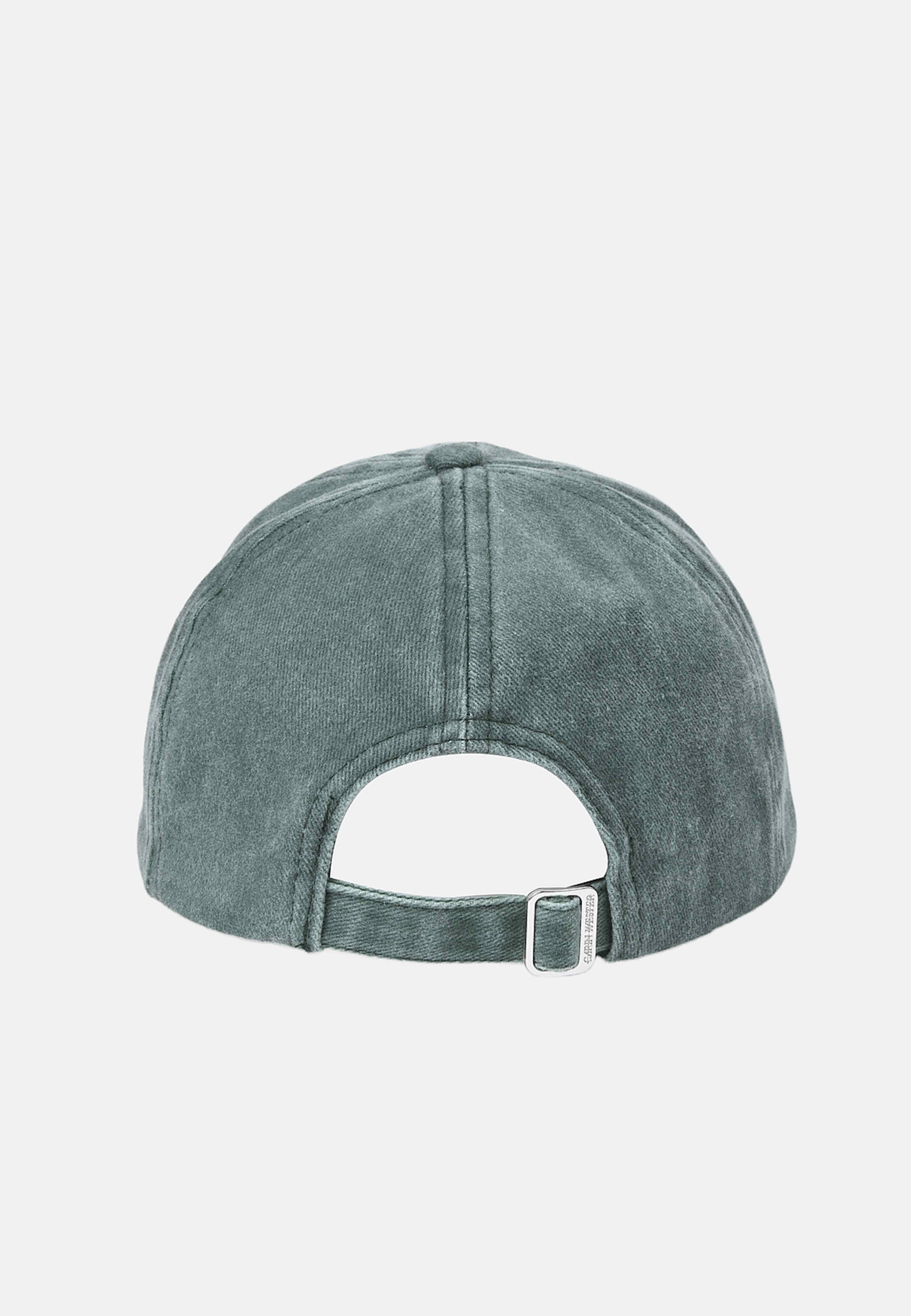 Keps med broderi ZOE, från Carin Wester, i färgen Dark Green. Klicka för att öppna bilden i stort format