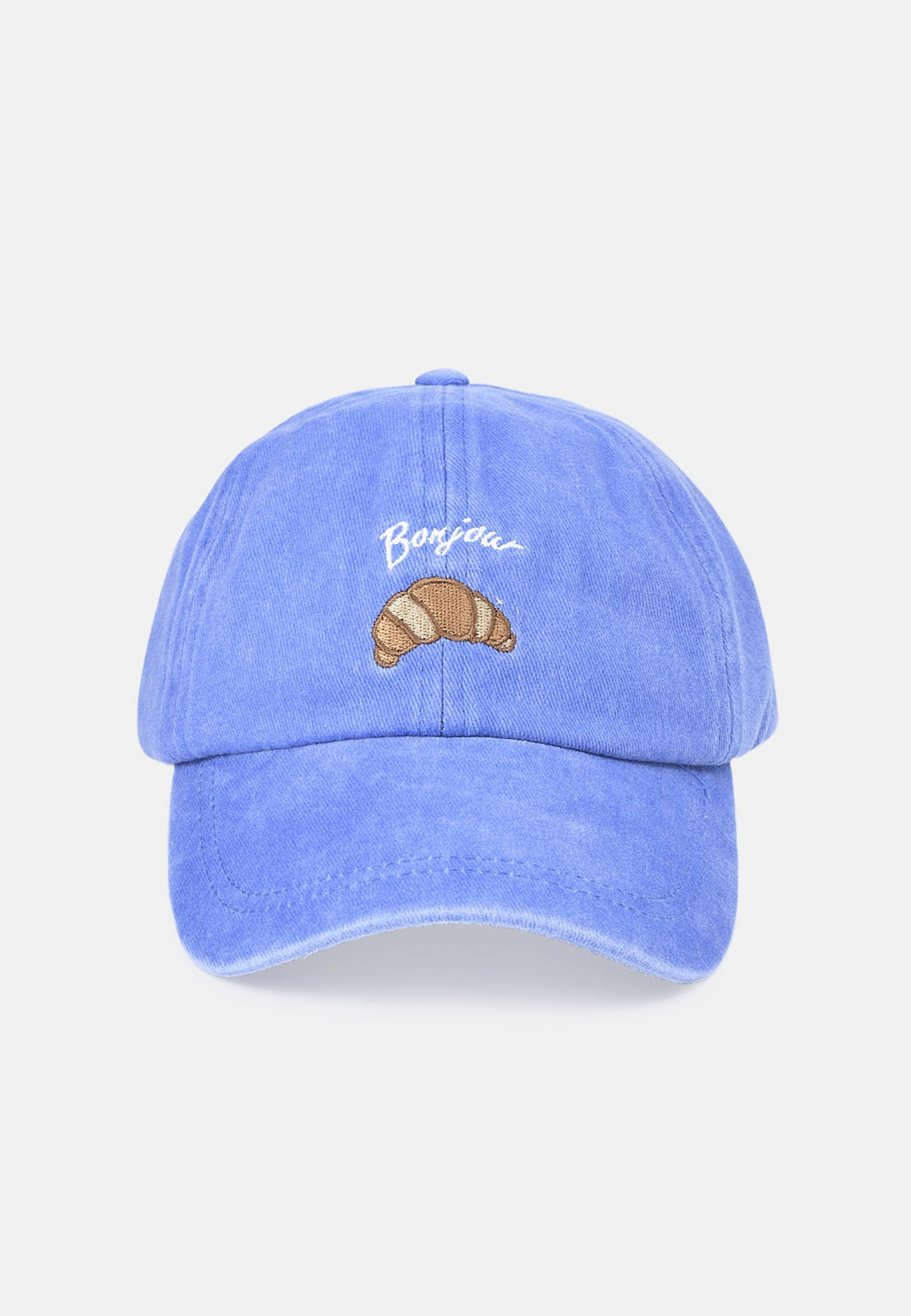 Keps med broderi ZOE, från Carin Wester, i färgen Bright Blue. Klicka för att öppna bilden i stort format