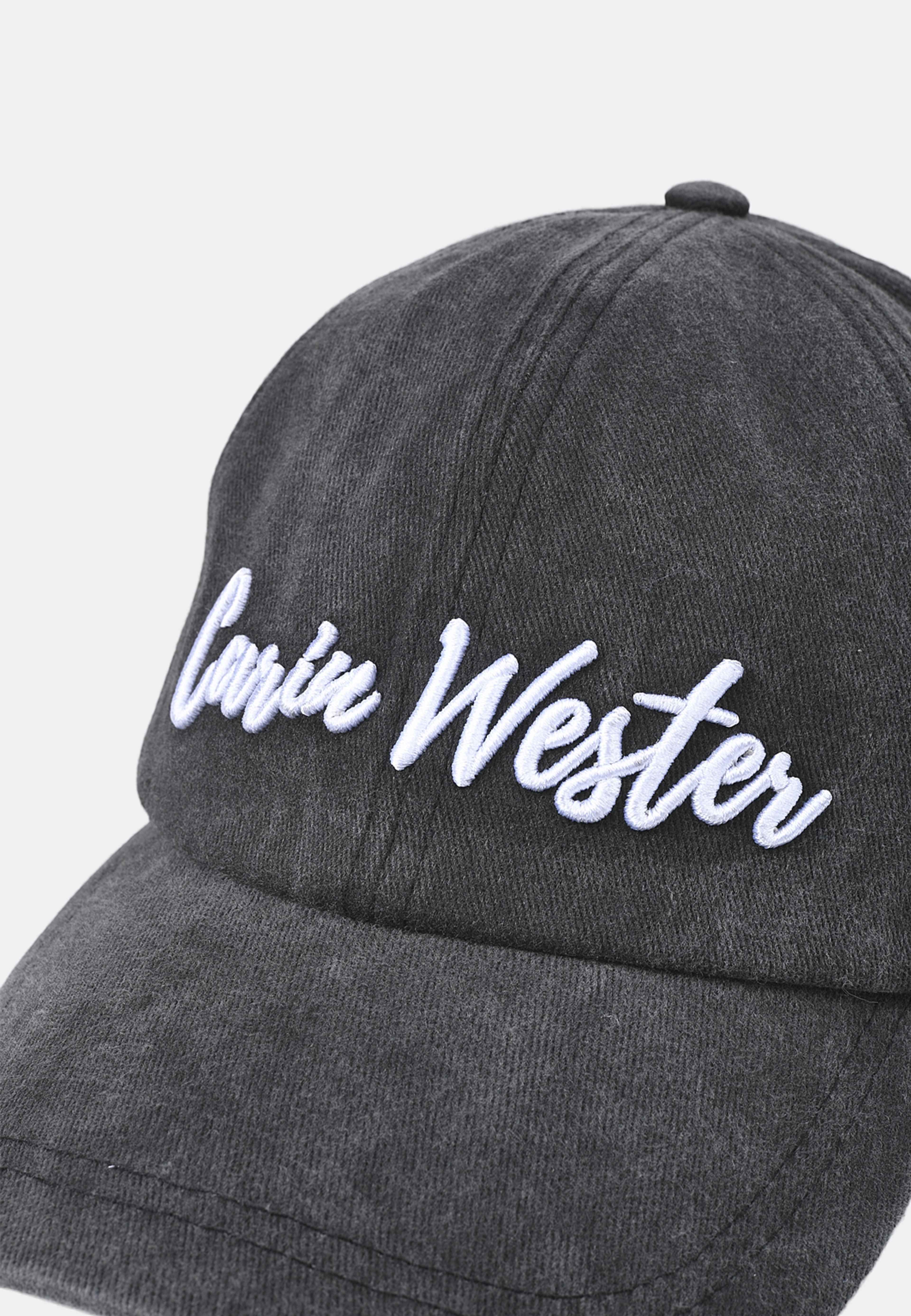 Keps med broderi ZOE, från Carin Wester, i färgen Blk. Klicka för att öppna bilden i stort format