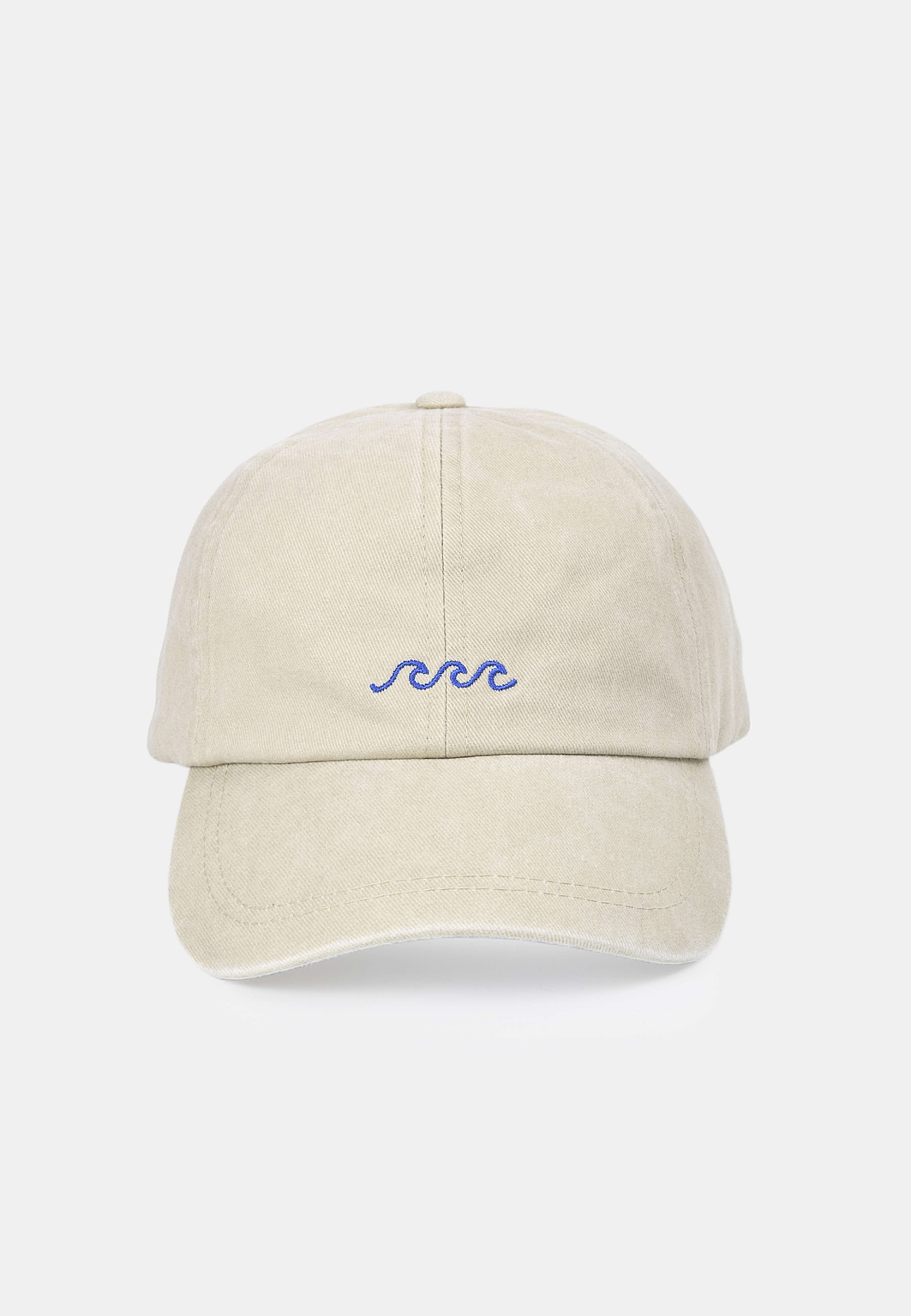 Keps med broderi ZOE, från Carin Wester, i färgen Beige. Klicka för att öppna bilden i stort format