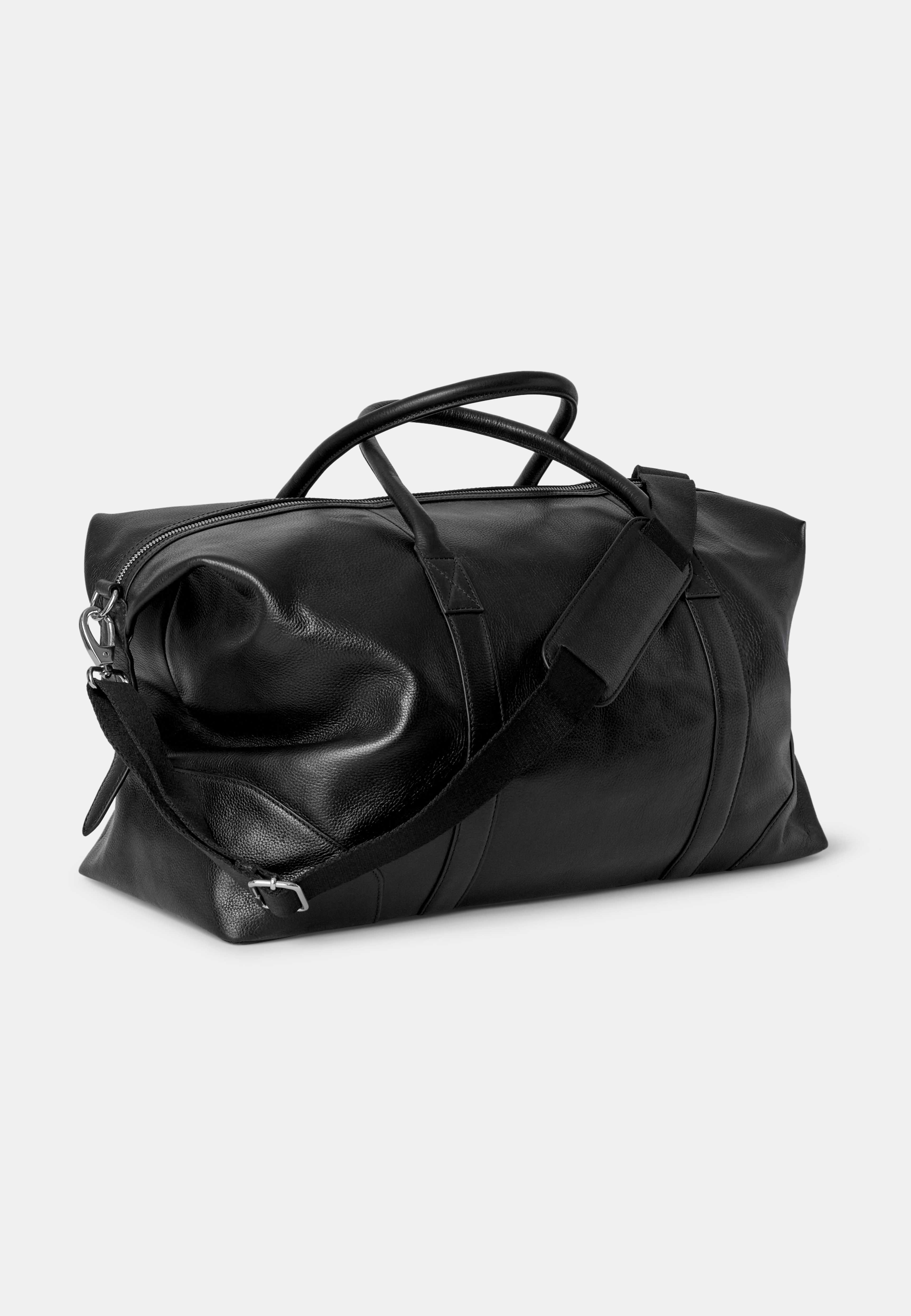 Weekend bag i läder RYAN, från NORVIE, i färgen Black. Klicka för att öppna bilden i stort format