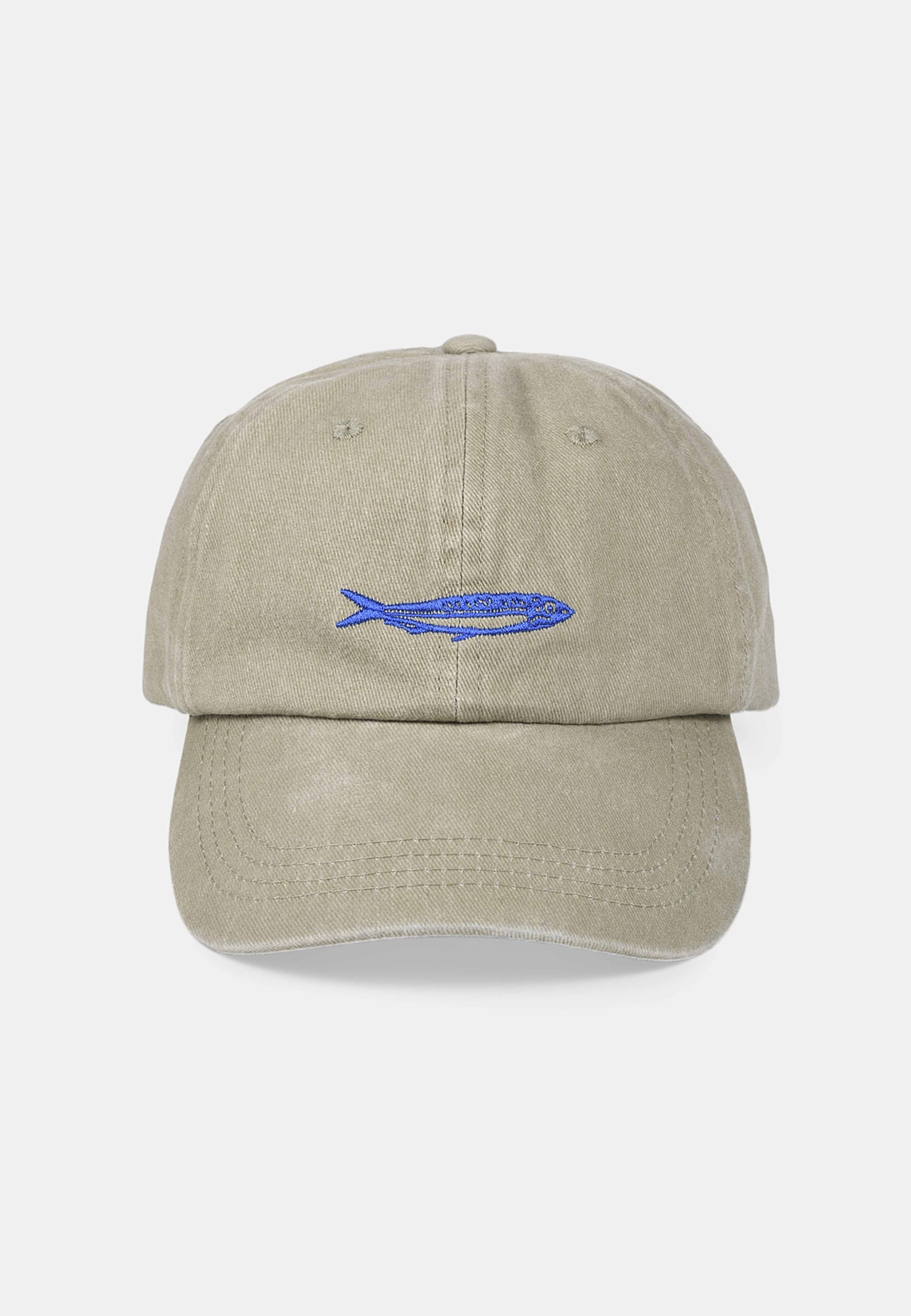 Keps med broderie WILLE, från NORVIE, i färgen Beige. Klicka för att öppna bilden i stort format